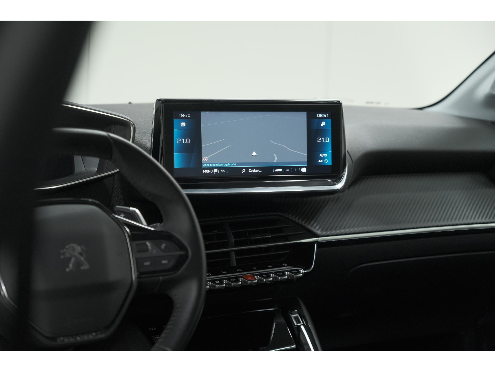 Peugeot 208 PureTech 100 EAT8 Allure | Adaptieve Cruise control |  Camera | Parkeersensoren voor + achter | Navigatie | Apple Carplay