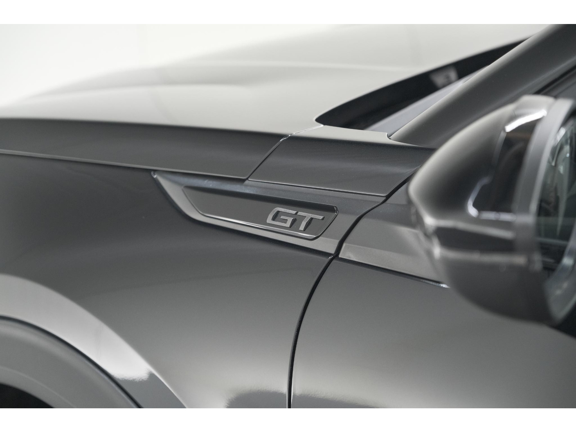 Peugeot 2008 PureTech 130 EAT8 GT | Camera | Parkeersensoren | Apple Carplay