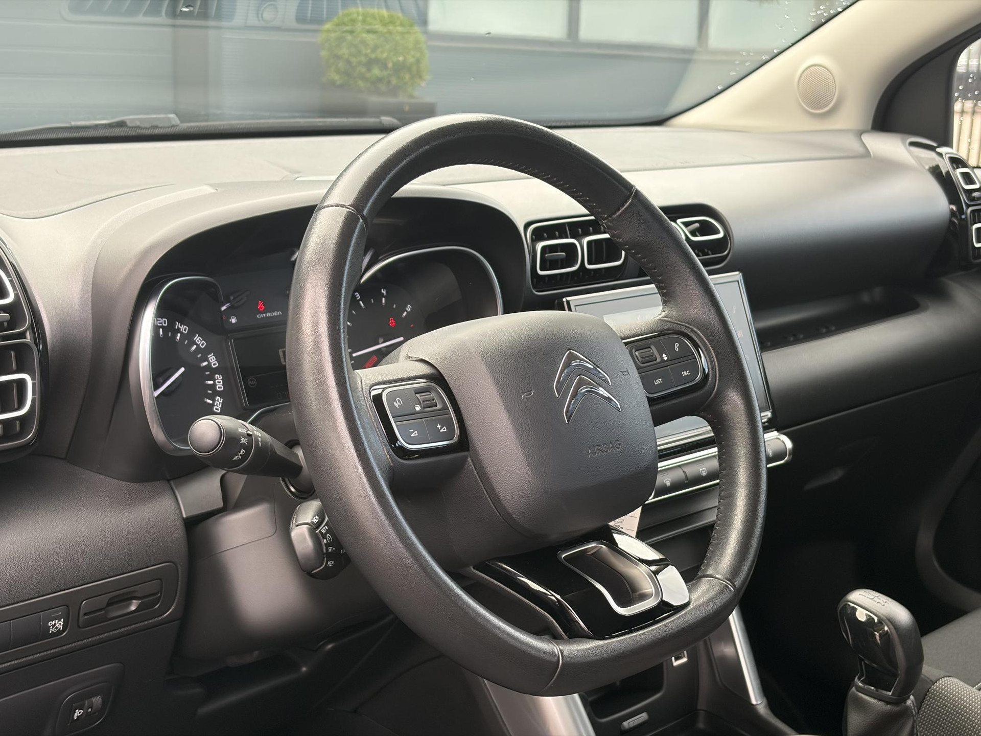 Citroen C3 Aircross 1.2 PureTech Feel ✓Draadloze telefoonlader✓Carplay✓Navi✓Clima✓Cruise ✓Pdc✓Lm velgen✓2e Eigenaar✓Net beurt gehad✓Lm velgen✓N.A.P✓Apk tot 10-2027
