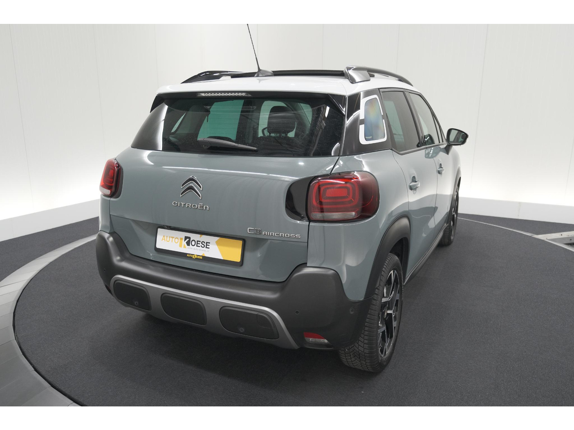 Citroen C3 Aircross PureTech 130 EAT6 Shine | Schuif-/Kanteldak | Camera | Dodehoekdetectie | Head-Up Display