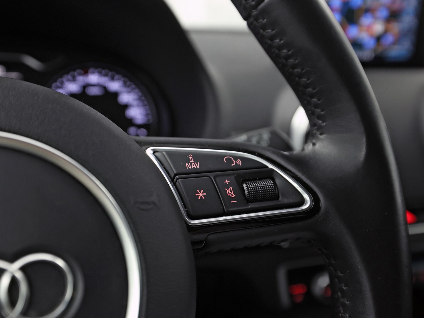 Audi A3 Sportback 1.4 TFSI S-Line Sport Automaat (NAVIGATIE, CLIMATE, LEDER/ALCANTARA, KEYLESS, SPORTSTOELEN, STOELVERWARMING, GETINT GLAS, CRUISE, NIEUWSTAAT)