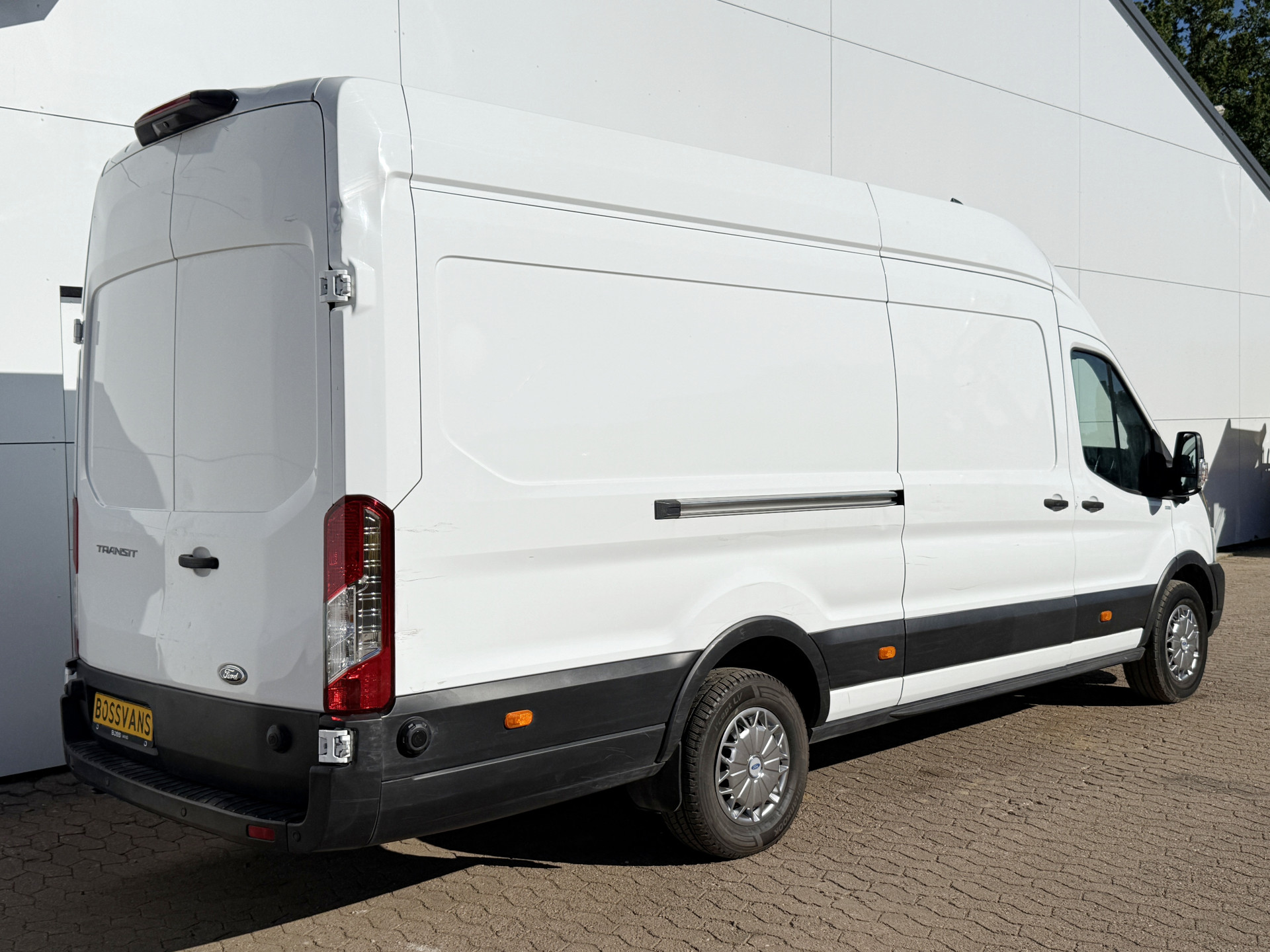 Ford e-Transit 68kWh 184PK L4H3 317km WLTP 93.7% (SOH) BEV Snelladen Carplay Climate control 360° Camera Parkeersensoren v+a Stoelverwarming
