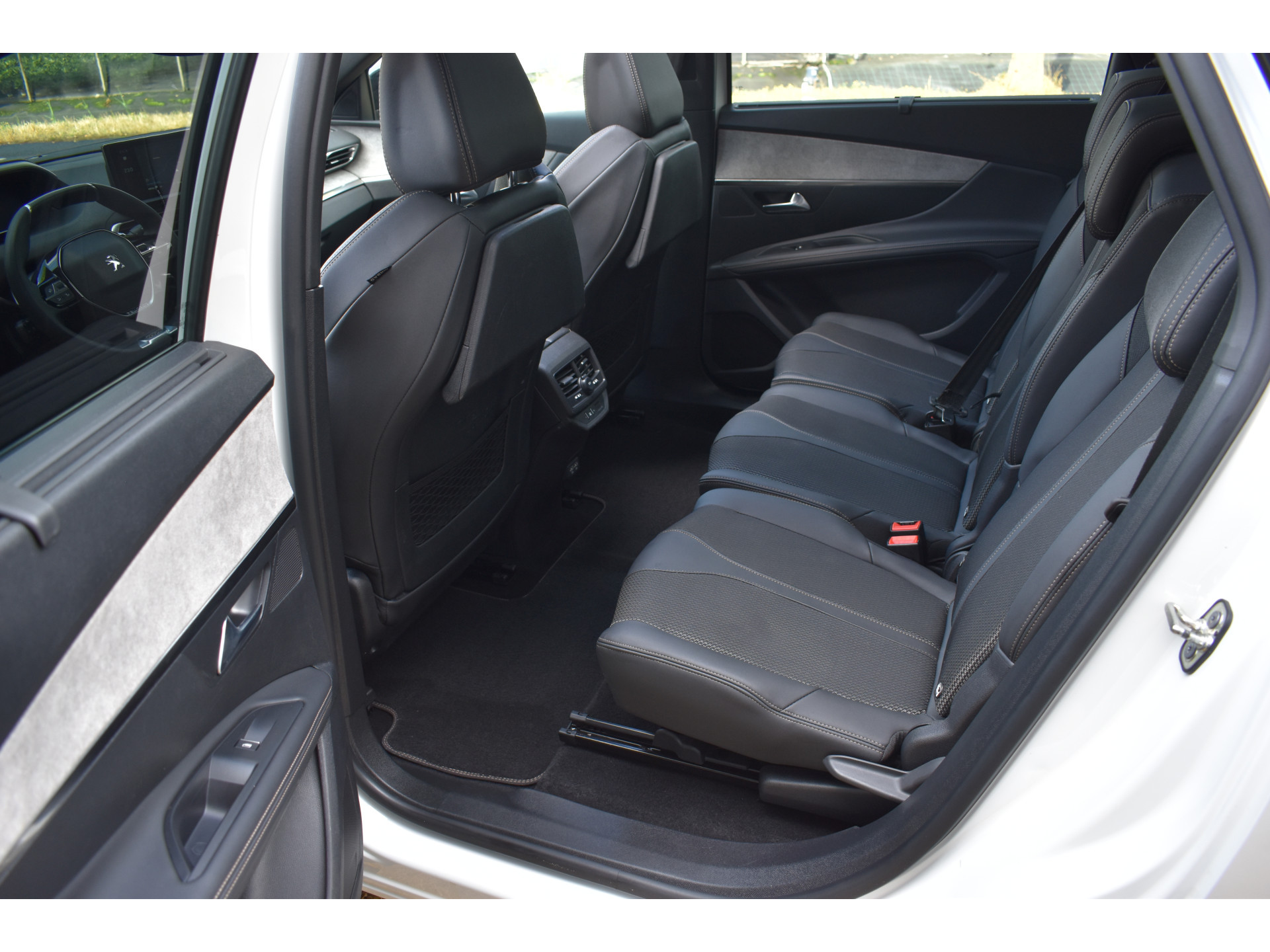 Peugeot 5008 1.2 GT 7-persoons Pano Automaat Navi