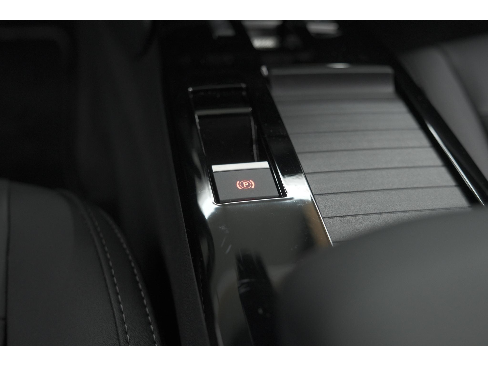Citroen C4 1.2 Hybrid 145pk Max | 360 Camera | Adaptieve Cruise Control | Navigatie | Apple Carplay