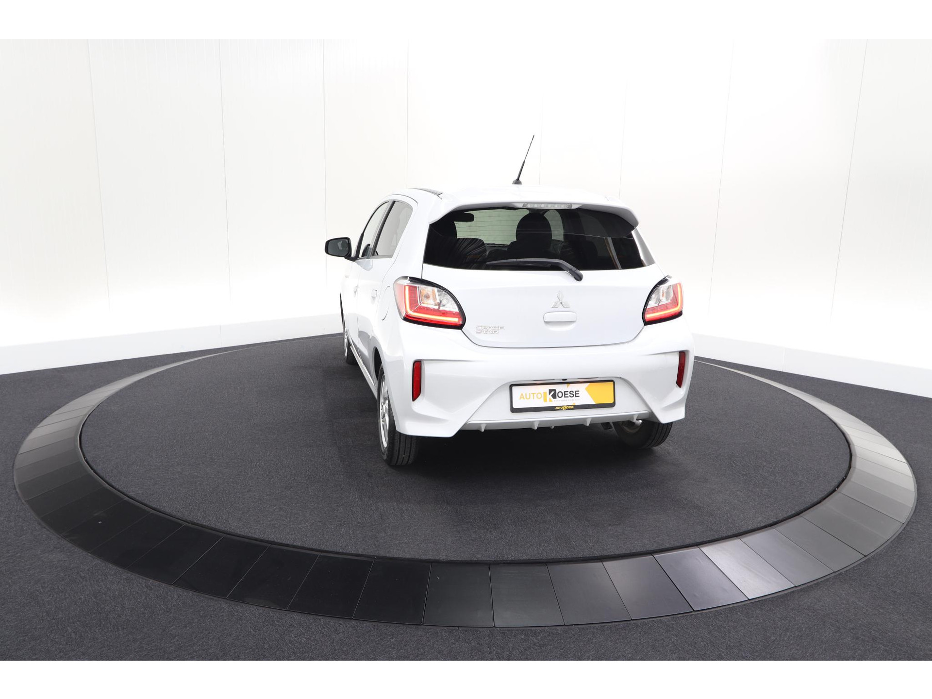 Mitsubishi Space Star 1.2 Intense | AUTOMAAT! | Apple Carplay | Allseason Banden | Climate Control