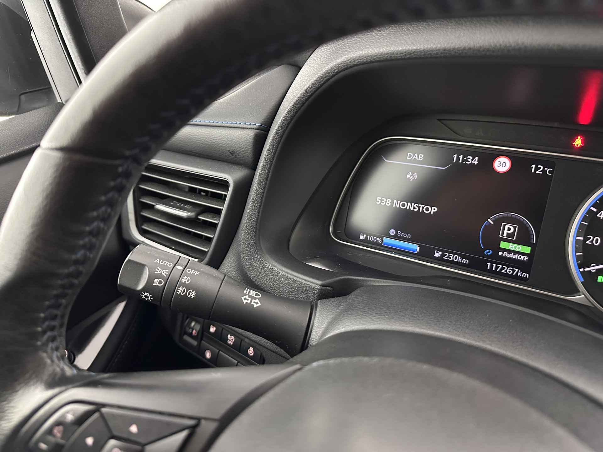 Nissan LEAF N-Connecta 40 kWh {SOH-90%} Aut. *HEATPUMP | ADAPTIVE-CRUISE | NAVI-FULLMAP | TOPVIEW | KEYLESS | BLINDSPOT |  DIGI-COCKPIT | HEATED-COMFORTSEATS | DAB | PRIVACYGLASS | ECC | PDC | CARPLAY | 17"ALU*