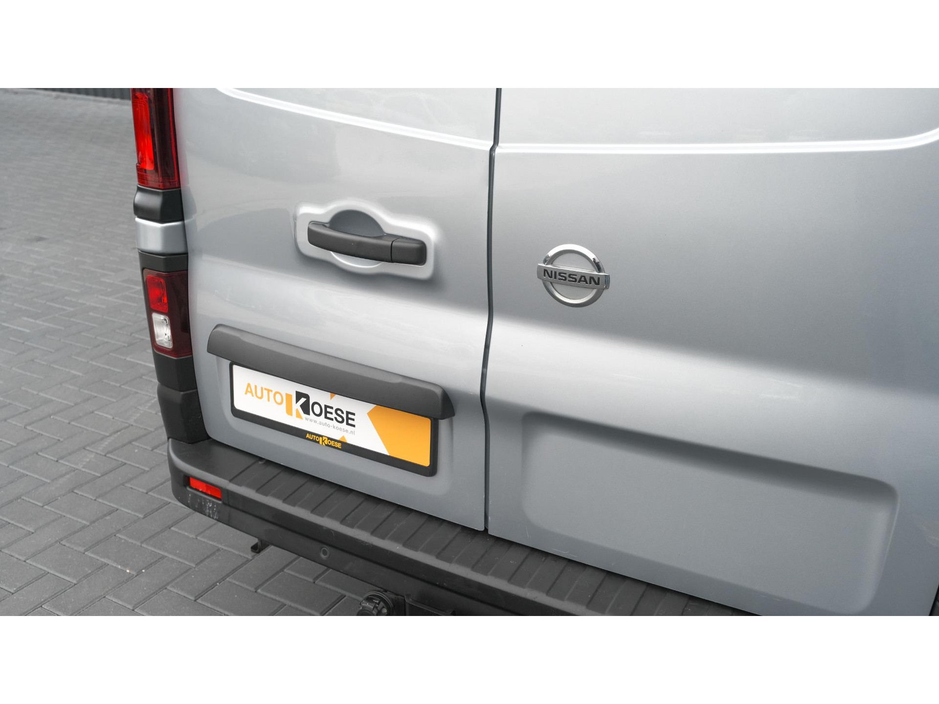 Nissan Primastar 2.0 dCi L2H1 Acenta | METEEN KLAAR VOOR ELKE KLUS! | Trekhaak | Camera | Vloerplaat