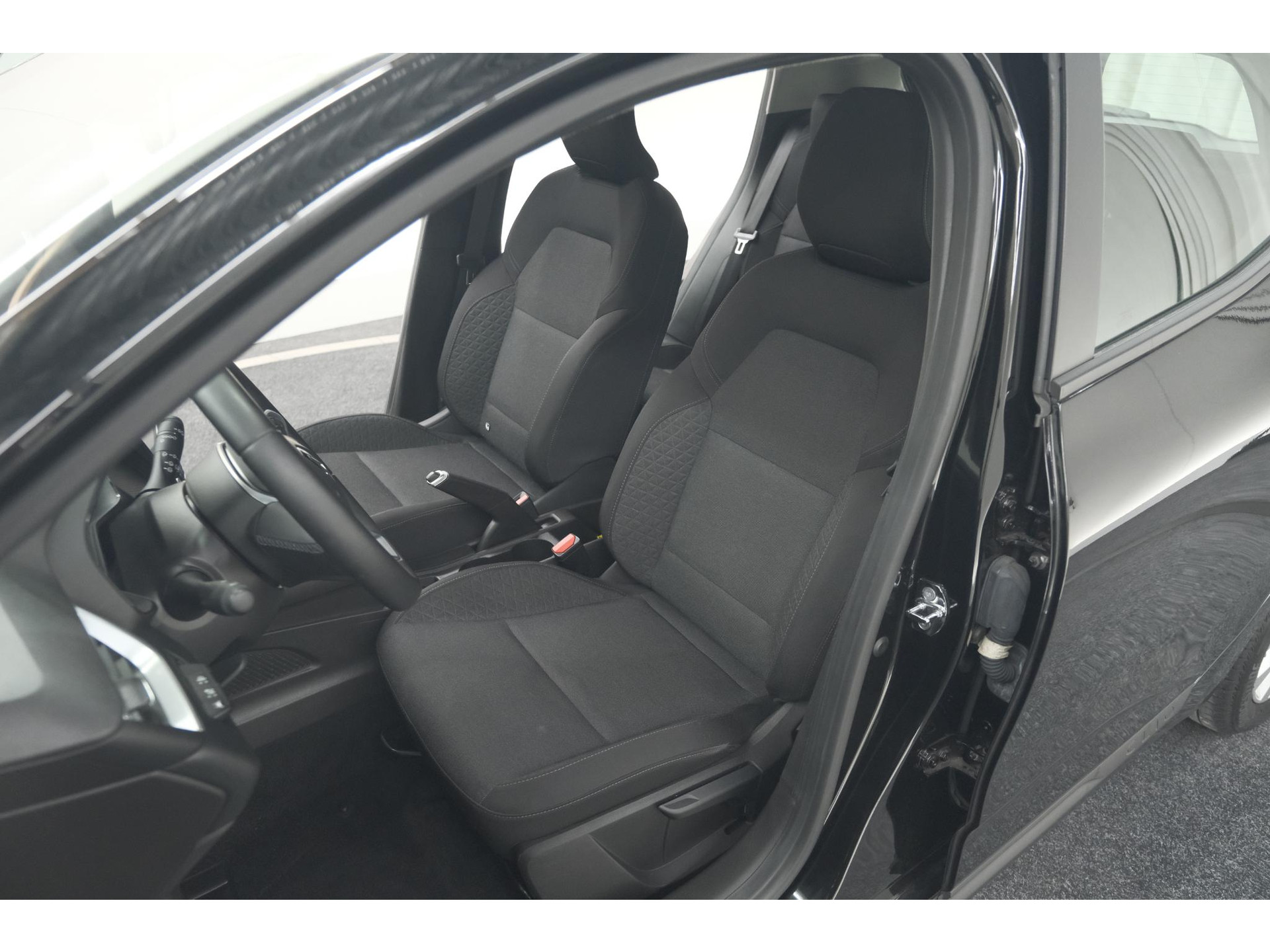 Renault Clio TCe 90 Equilibre | Parkeersensoren | Apple Carplay | Cruise Control