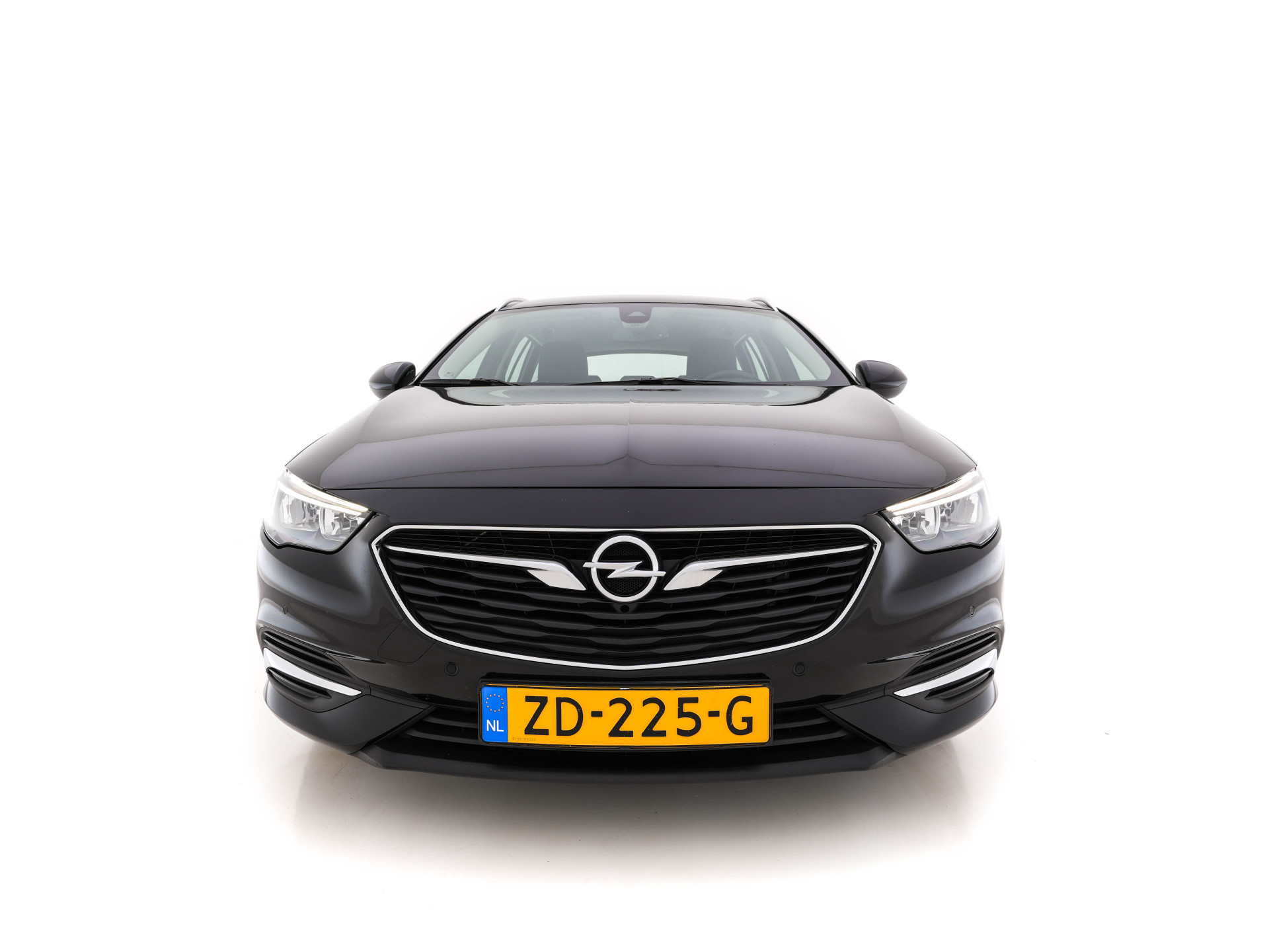Opel Insignia Sports Tourer 1.5 Turbo Business Executive Aut. *NAVI-FULLMAP | LEATHER-FABRIC | KEYLESS | DAB+ | SPORT-SEATS  | ECC | PDC | CRUISE | TOWBAR | CARPLAY | 18''ALU*