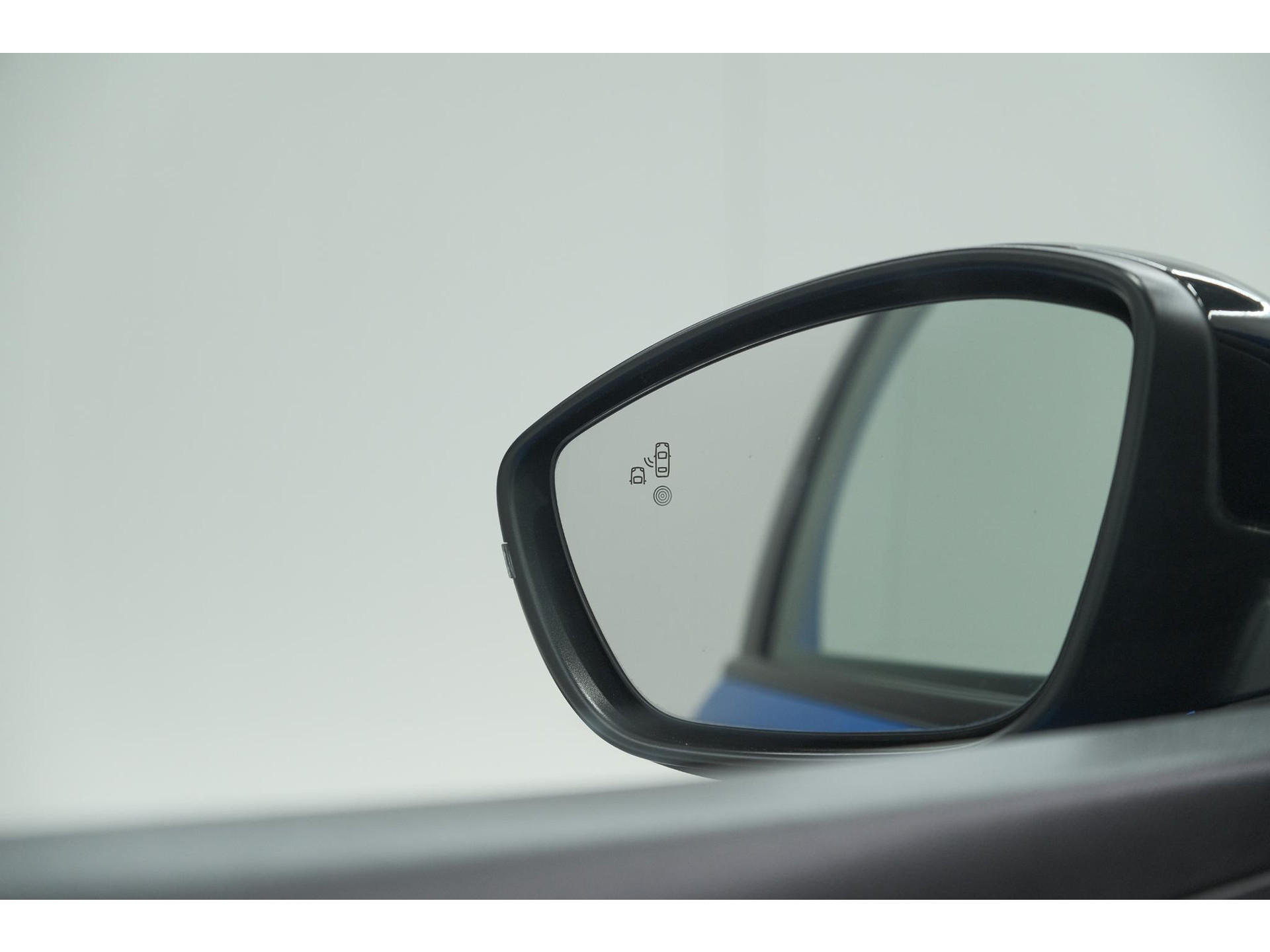 Peugeot e-208 EV GT Pack 50 kWh | Camera | Adapieve Cruise Control | Stoelverwarming | 3 FASE