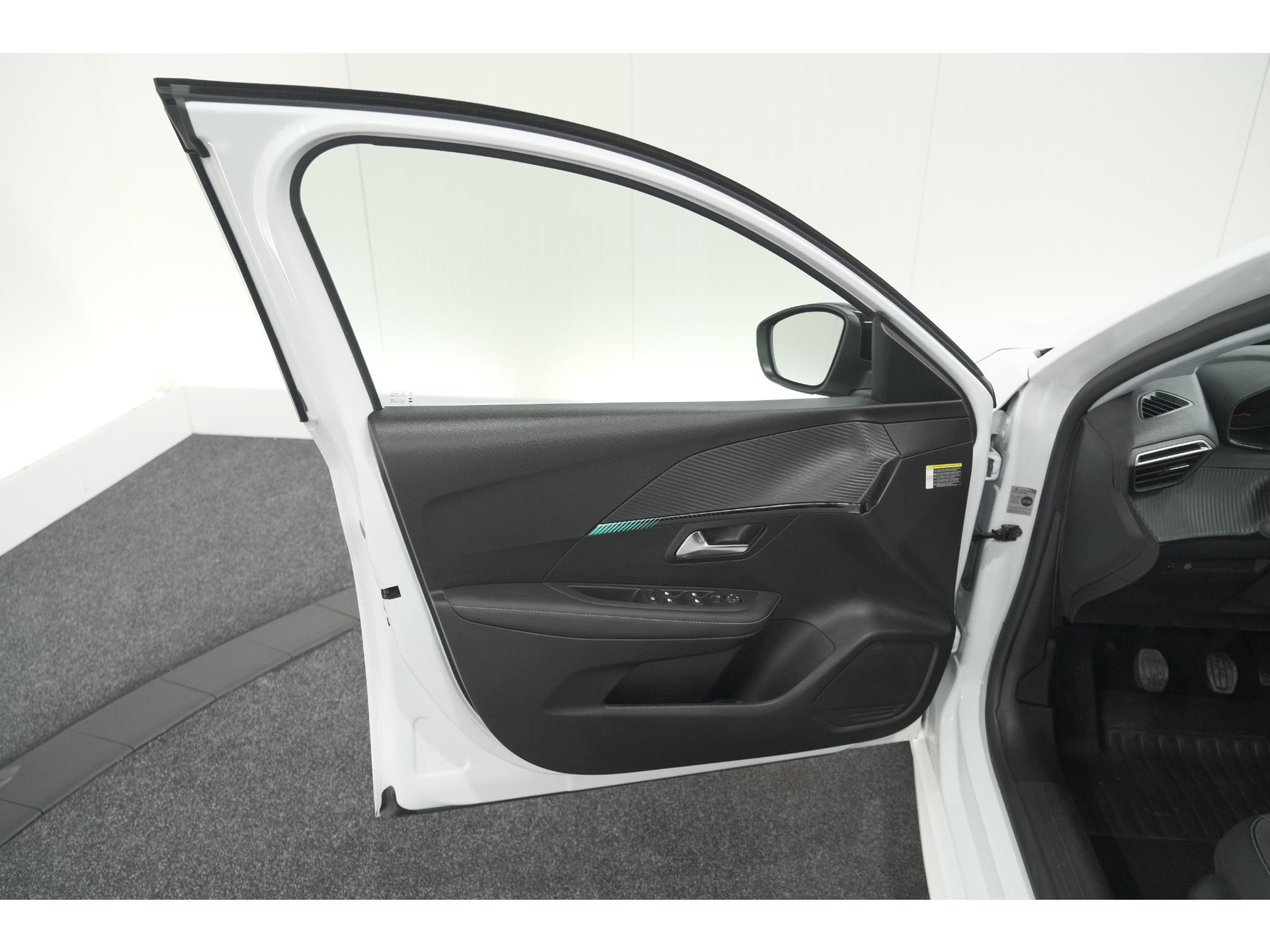 Peugeot 208 PureTech 100 Allure Pack | Camera | Apple Carplay | Stoelverwarming | Parkeersensoren