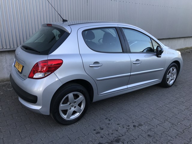 Peugeot 207 1.4 - V E R K O C H T