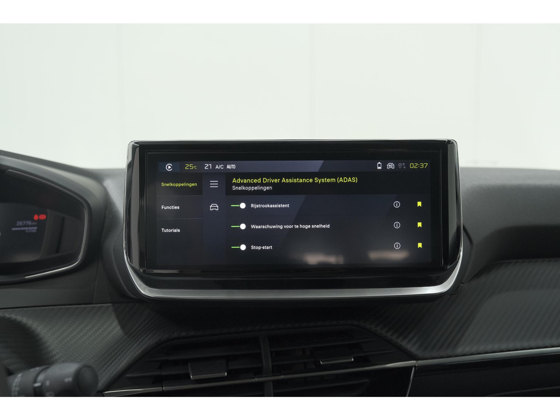 Peugeot 208 1.2 Hybrid 110 e-DCS6 Allure | Climate Control | Apple Carplay | Parkeersensoren