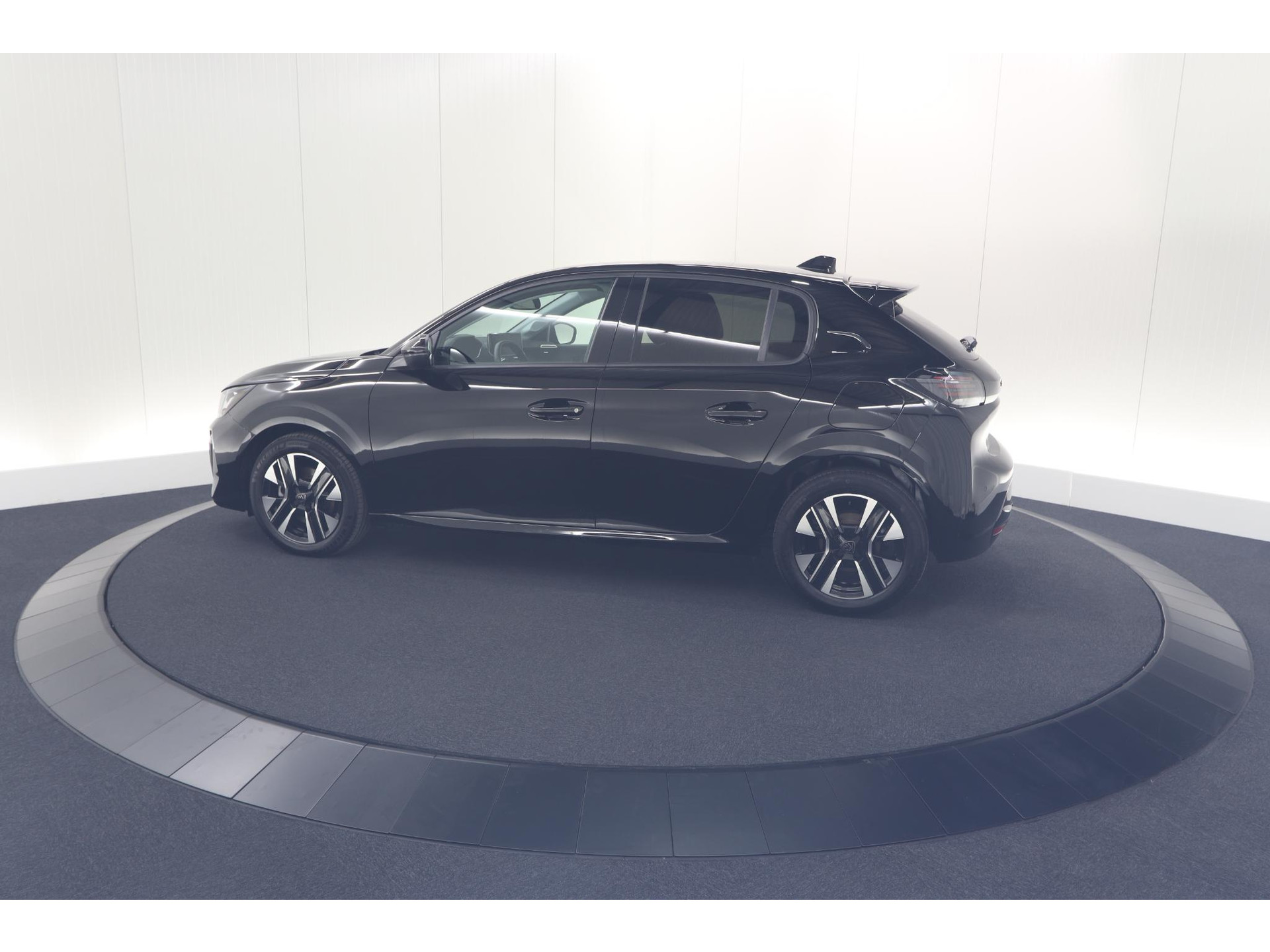 Peugeot 208 PureTech 100 Allure | Apple Carplay | Parkeersensoren | Climate Control