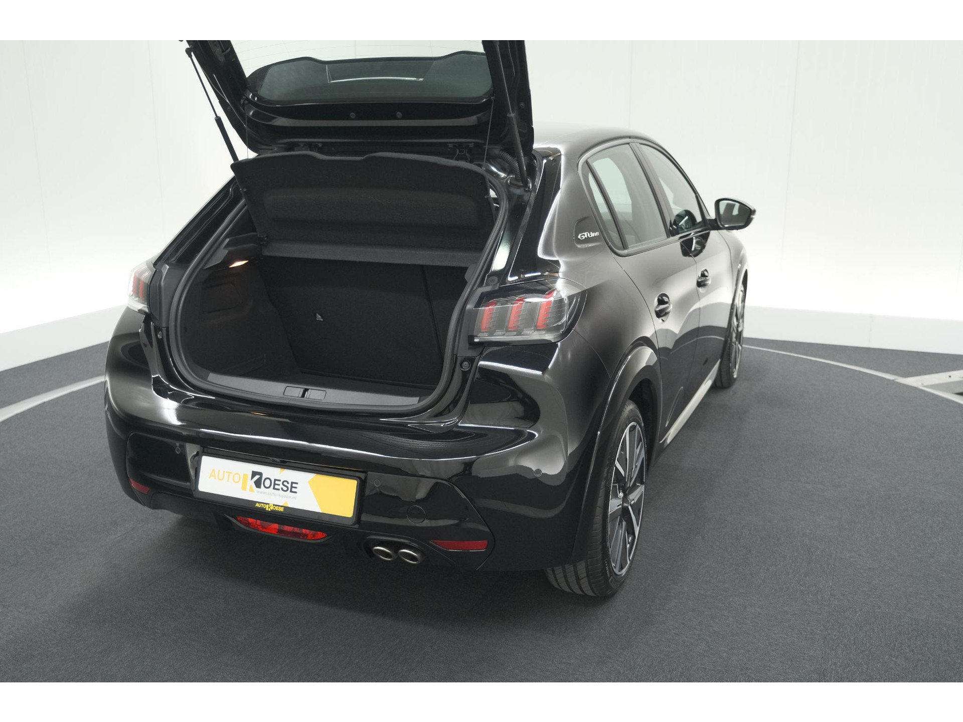 Peugeot 208 PureTech 130 EAT8 GT-Line | Camera | Adaptieve Cruise Control | Stoelverwarming | Navigatie