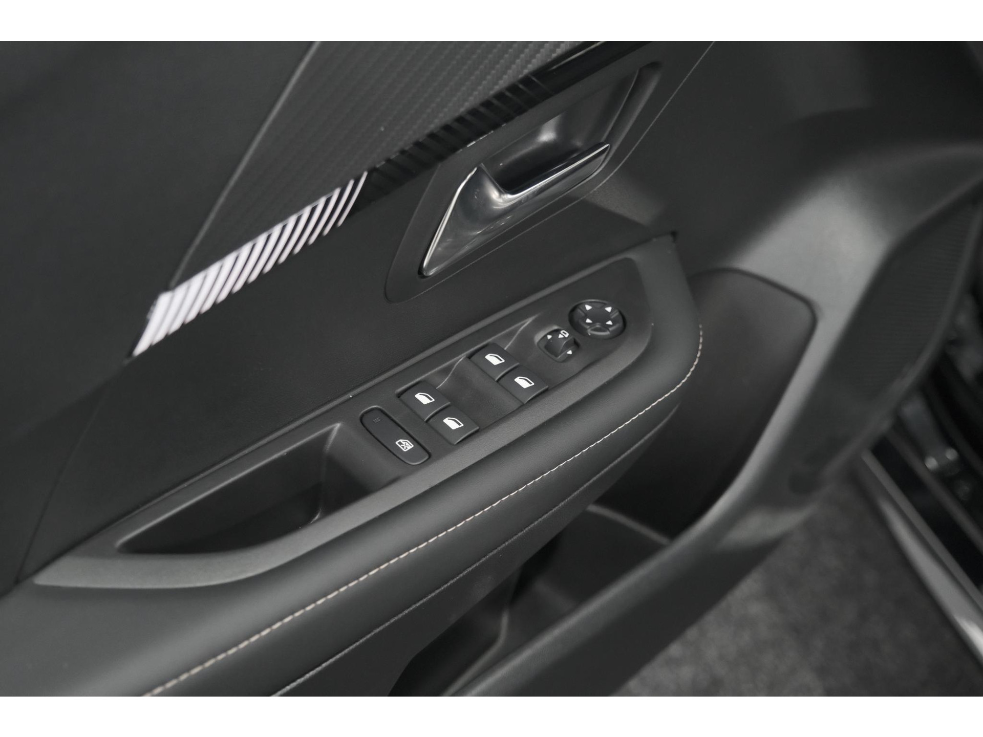 Peugeot 208 PureTech 100 Allure | 360 Camera | Dodehoekdetectie | Navigatie