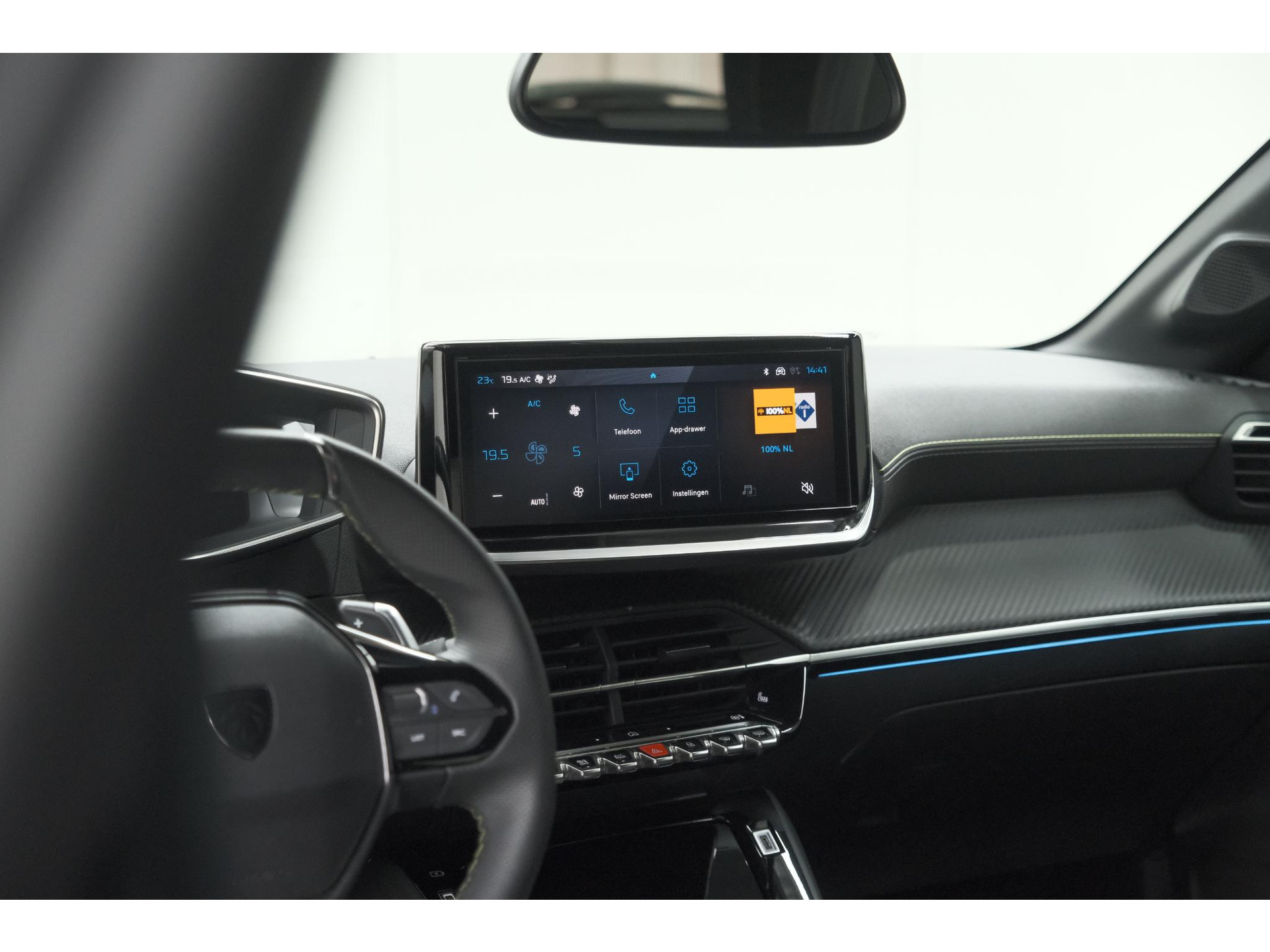 Peugeot 208 1.2 Hybrid 145 e-DCS6 GT | Alcantara Pakket | Camera | Apple Carplay | Stoelverwarming