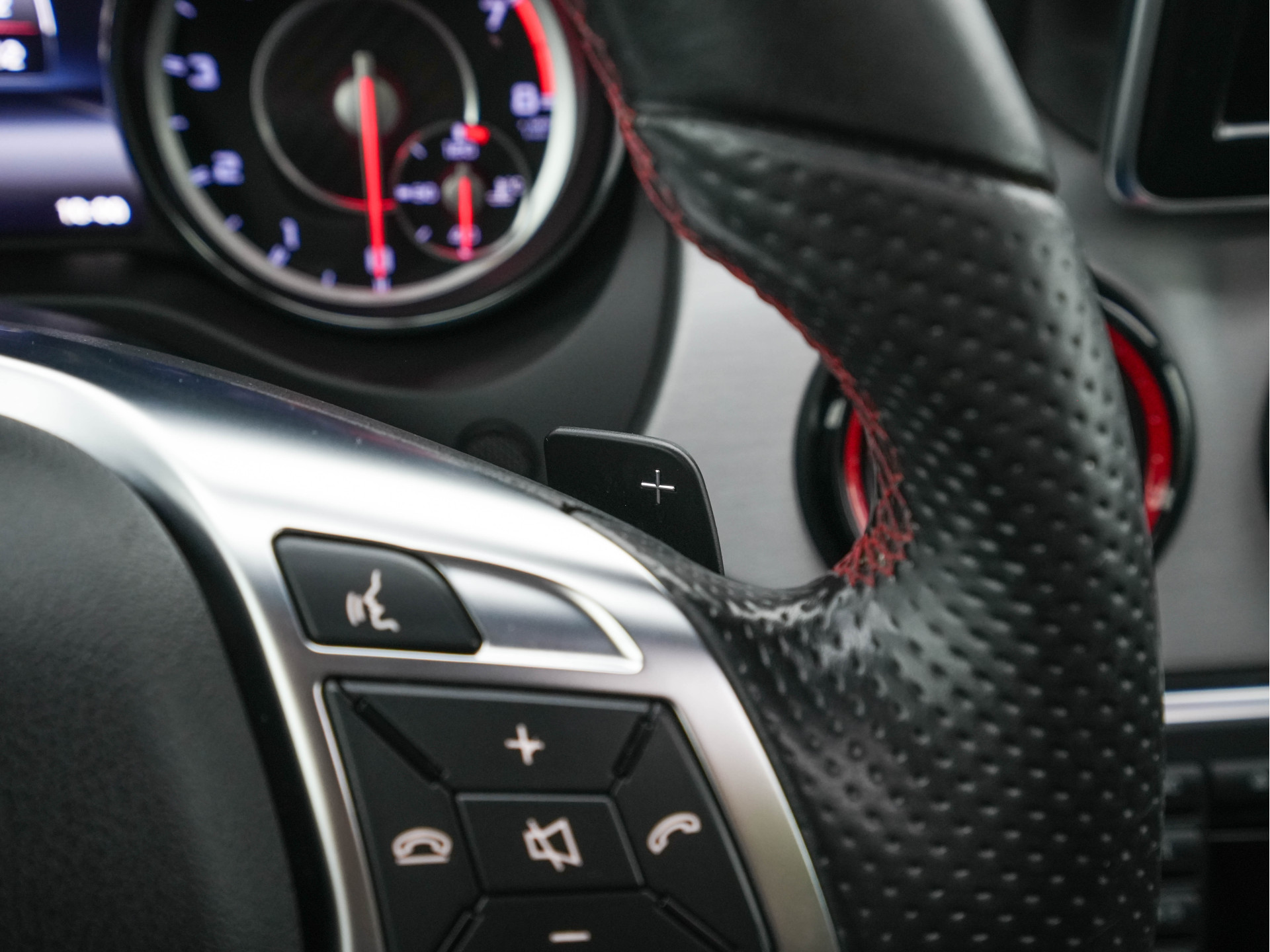 Mercedes-Benz GLA-klasse AMG 45 4MATIC *PANO | XENON | LEATHER-ALCANTARA | MEMORY-PACK | HARMAN/KARDON-AUDIO | KEYLESS |  CAMERA | SPORT-SEATS | HEATED-SEATS | NAVI-FULLMAP | SHIFT-PADDLES  | ECC | PDC | CRUISE | 20''ALU*