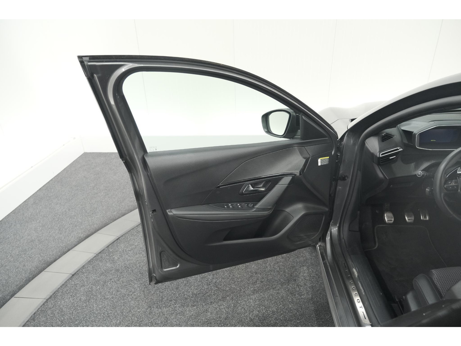 Peugeot 208 PureTech 100 GT | Camera | Adaptieve Cruise Control | Navigatie | Apple Carplay