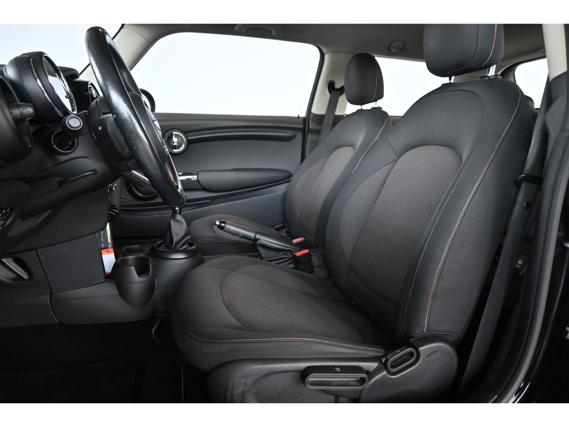 MINI 3-Deurs 1.2 One Business Airco Cruise Lichtmetaal PDC Stoelverwarming Rijklaarprijs! Inruil Mogelijk!