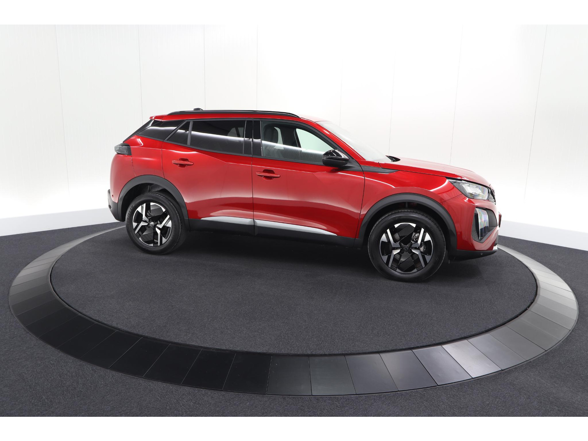 Peugeot 2008 Hybrid 145 e-DCS6 Allure | 360 Camera | Adaptieve Cruise Control | Navigatie | Dodehoekdetectie