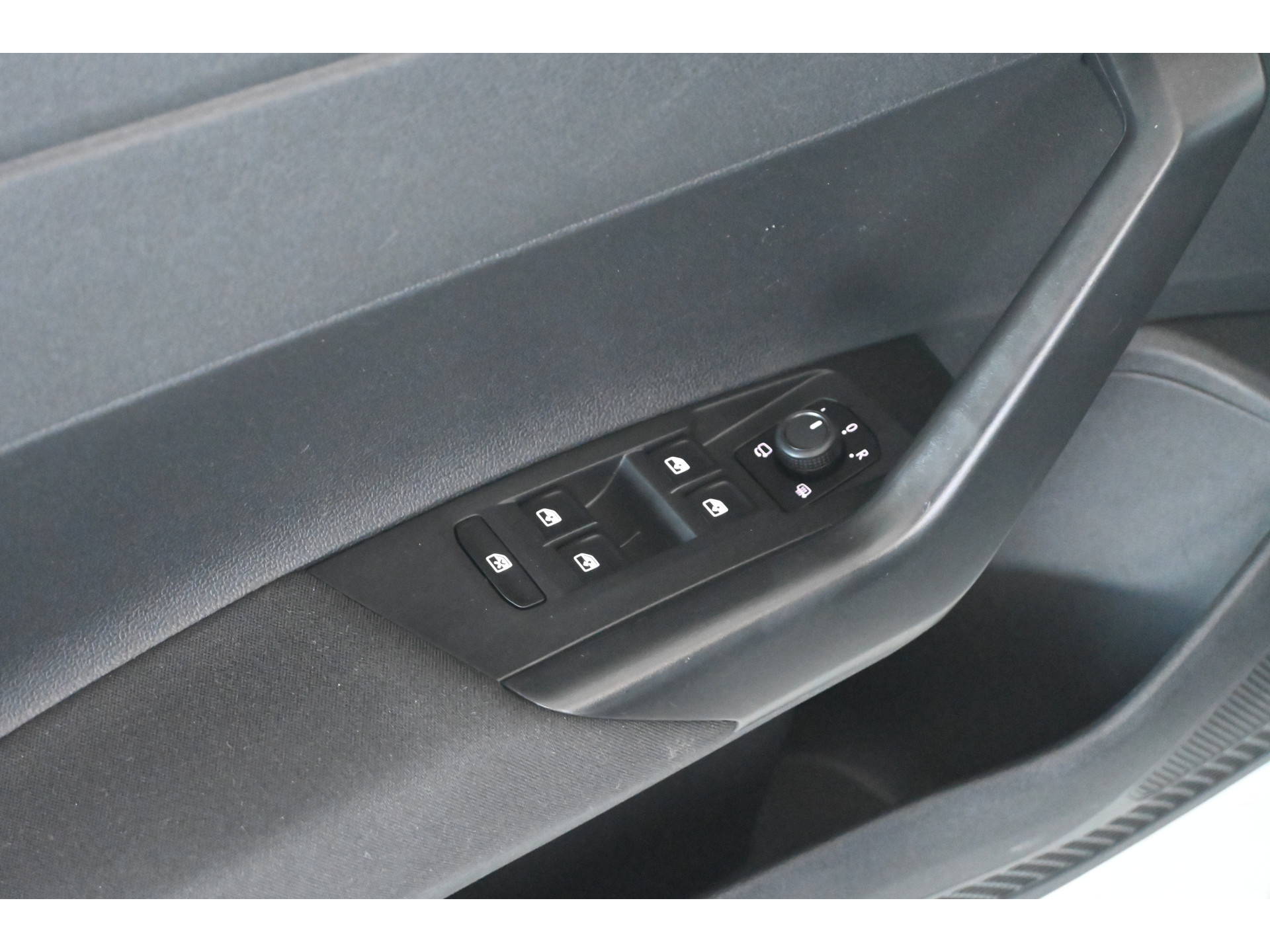 Volkswagen Polo 1.0 TSI Life Facelift! Airco Apple CarPlay Virtual Cruise Control 1e Eigenaar! Inruil Mogelijk!