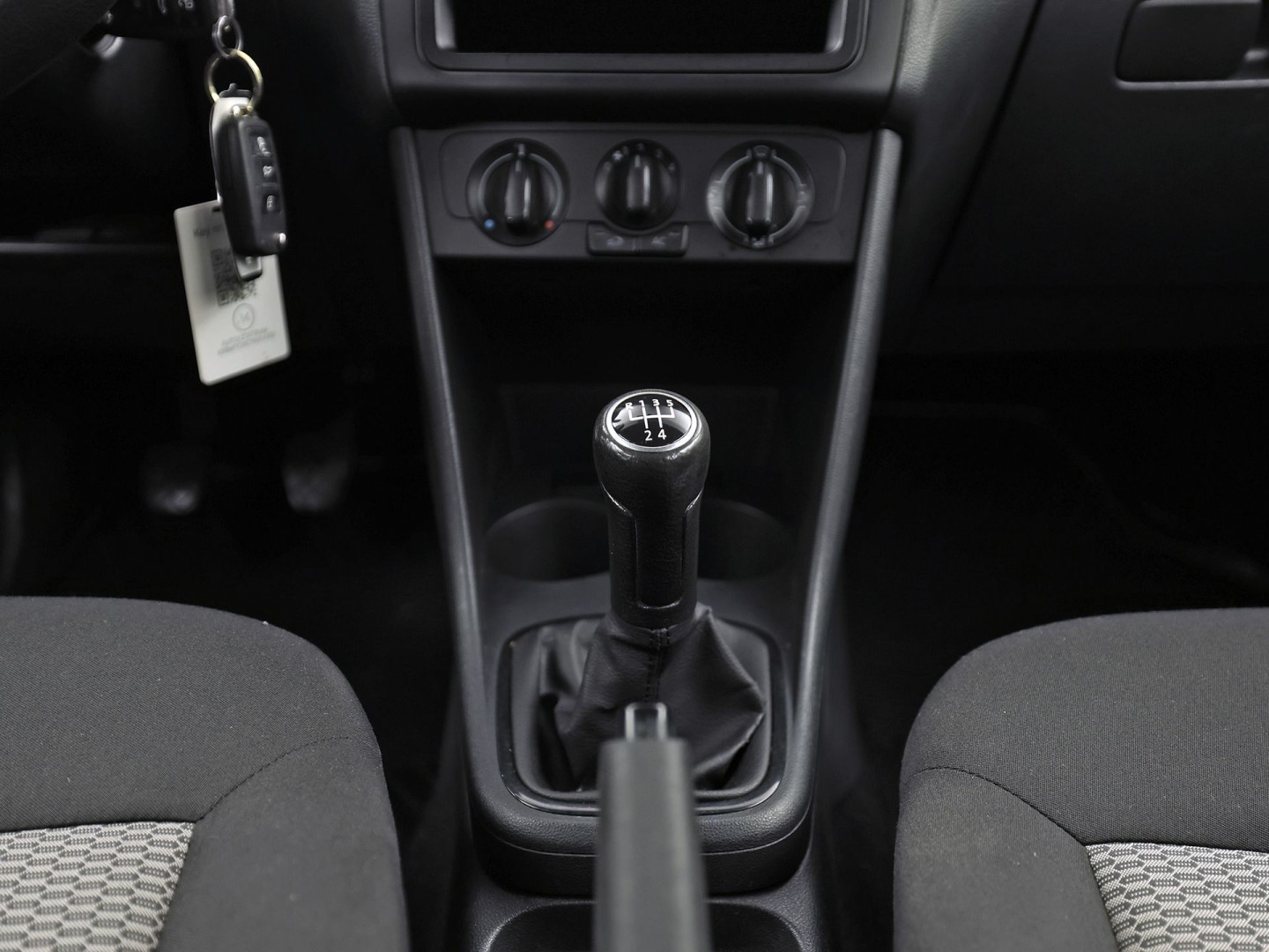 Volkswagen Polo 1.2 Feel (5 DEURS, AIRCO, ELEK RAMEN, SPORTSTOELEN, NIEUWE APK, NIEUWSTAAT)