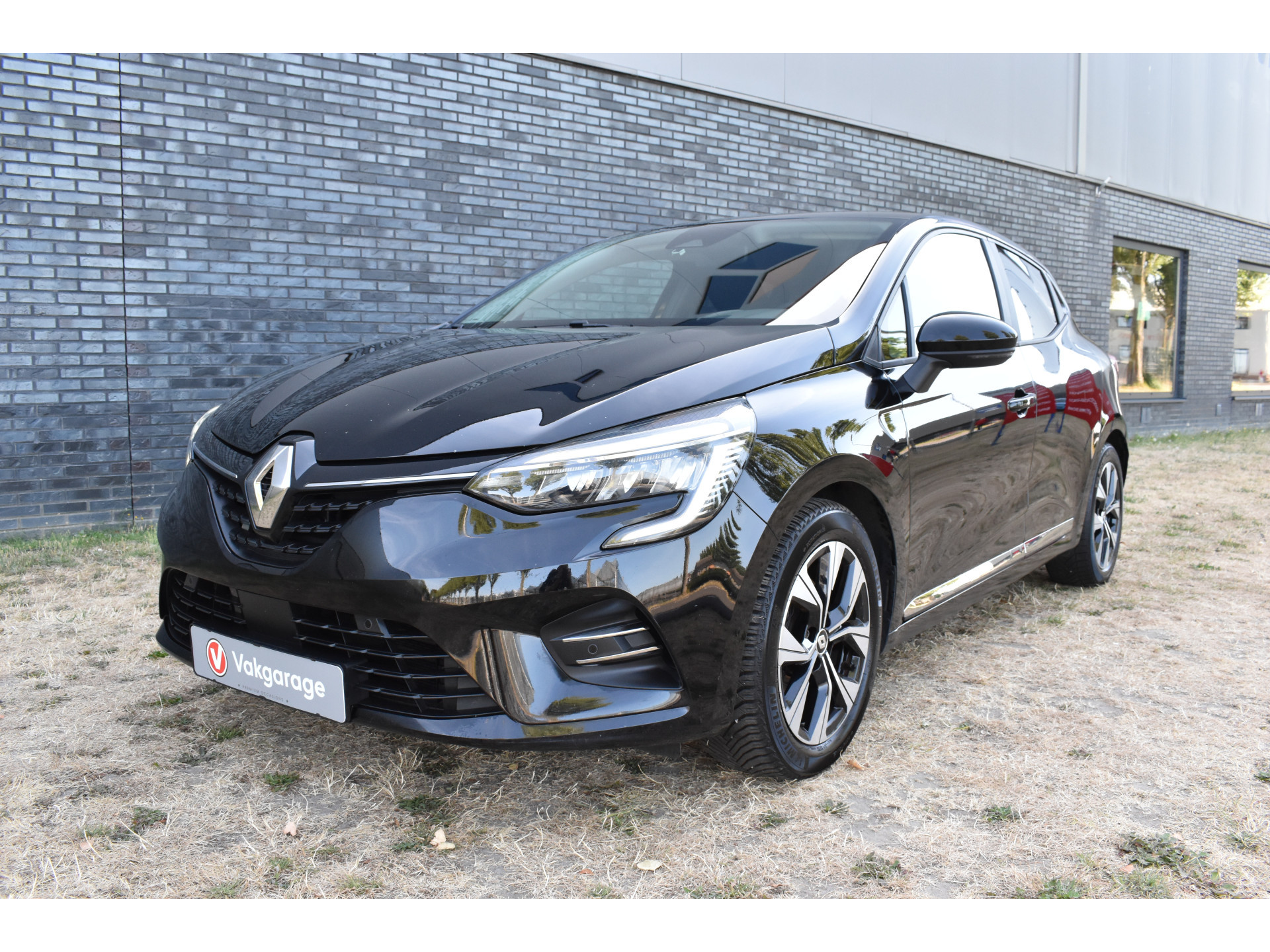 Renault Clio 1.6 E-Tech Hybrid 145 Evolution Hybride Automaat  Navigatie