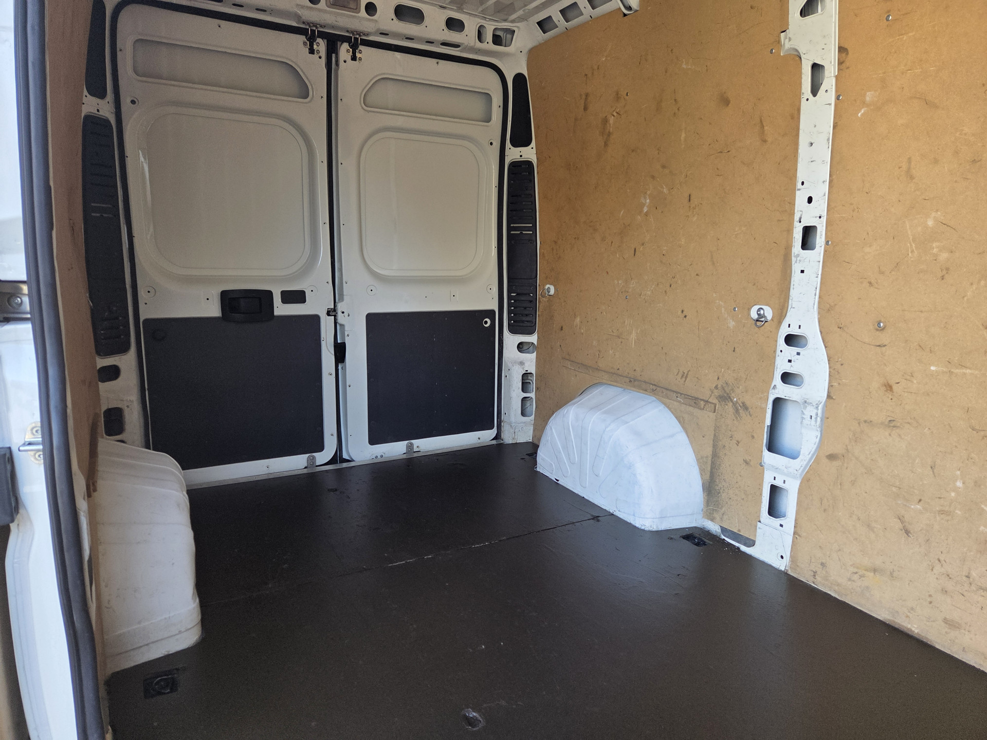 Peugeot Boxer 2.2 BlueHDi 140 Pk L2H2 Airco Cruise control Navigatie