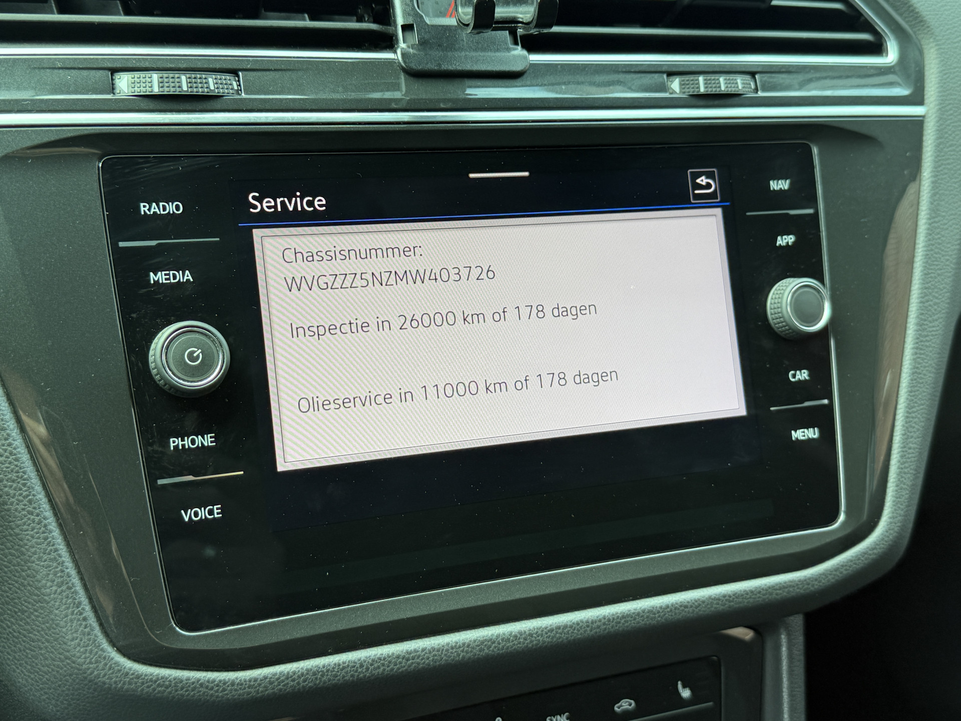 Volkswagen Tiguan 1.4 TSI eHybrid R-Line Business+ | Camera | Stoelverwarming | Dodehoeksensoren