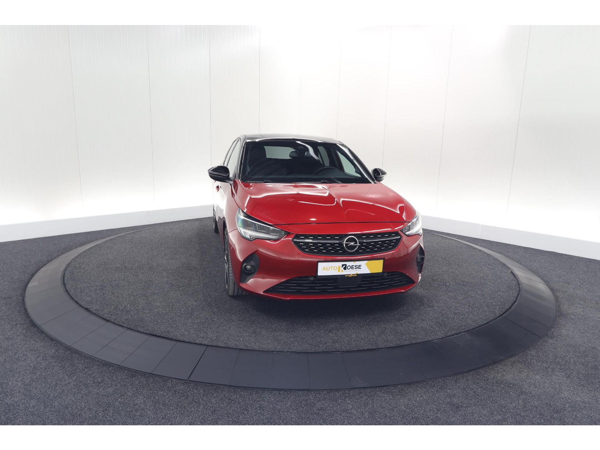 Opel Corsa 1.2 Turbo 100 Ultimate | Panoramadak | Camera | Dodehoekdetectie | Apple Carplay