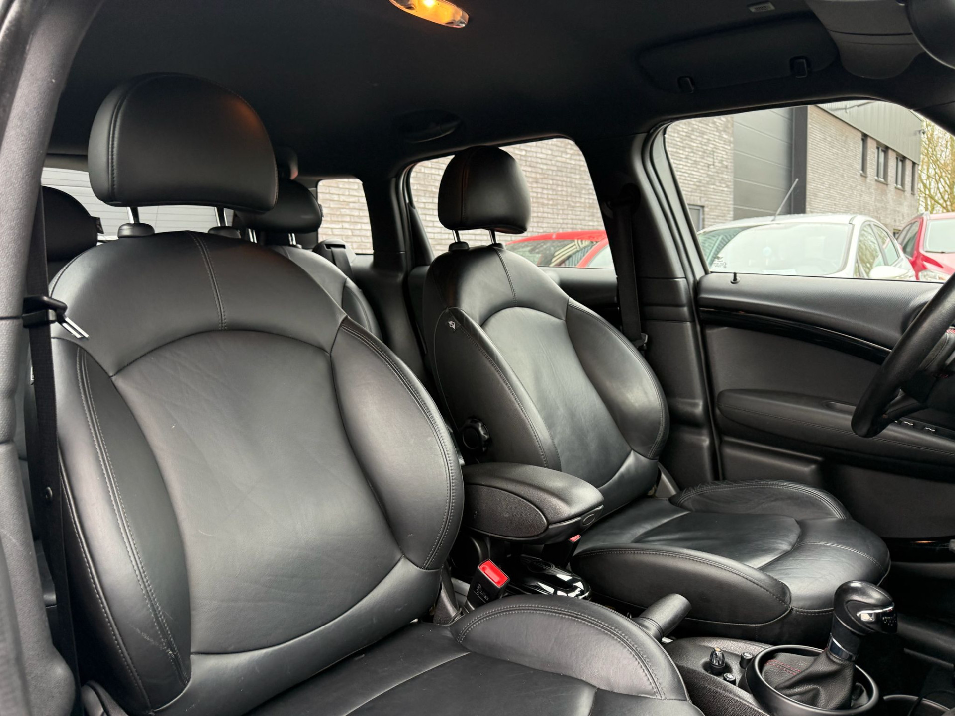 MINI Mini 1.6 John Cooper Works | 1E EIGENAAR | 3/6/12MND GARANTIE | AUTOMAAT | JOHN WORKS | XENON | CRUISE | NAVI |