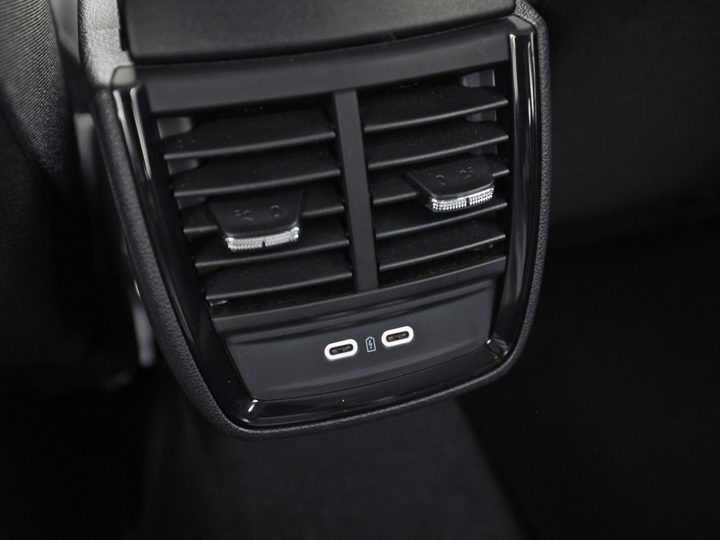 Škoda Scala 1.0 TSI Sport (CRUISE, GETINT GLAS, SPORTSTOELEN, LED KOPLAMPEN, ELEK PAKKET, NIEUWE APK, NIEUWSTAAT)