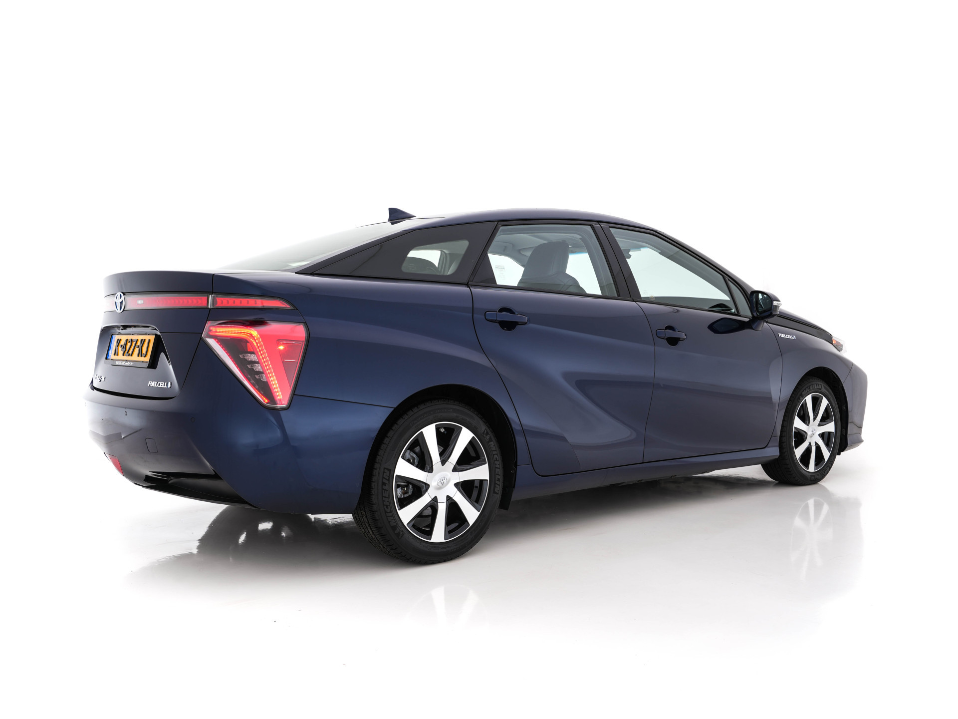 Toyota Mirai FCV Executive [ HYDROGEN ] Aut. *LEATHER | FULL-LED | JBL-SOUNDSYSTEM | CAMERA | KEYLESS | MEMORY-PACK | ADAPTIVE-CRUISE | BLIND-SPOT |  DAB | NAVI-FULLMAP | KEYLESS | DIGI-COCKPIT | COMFORTSEATS | LANE-ASSIST |