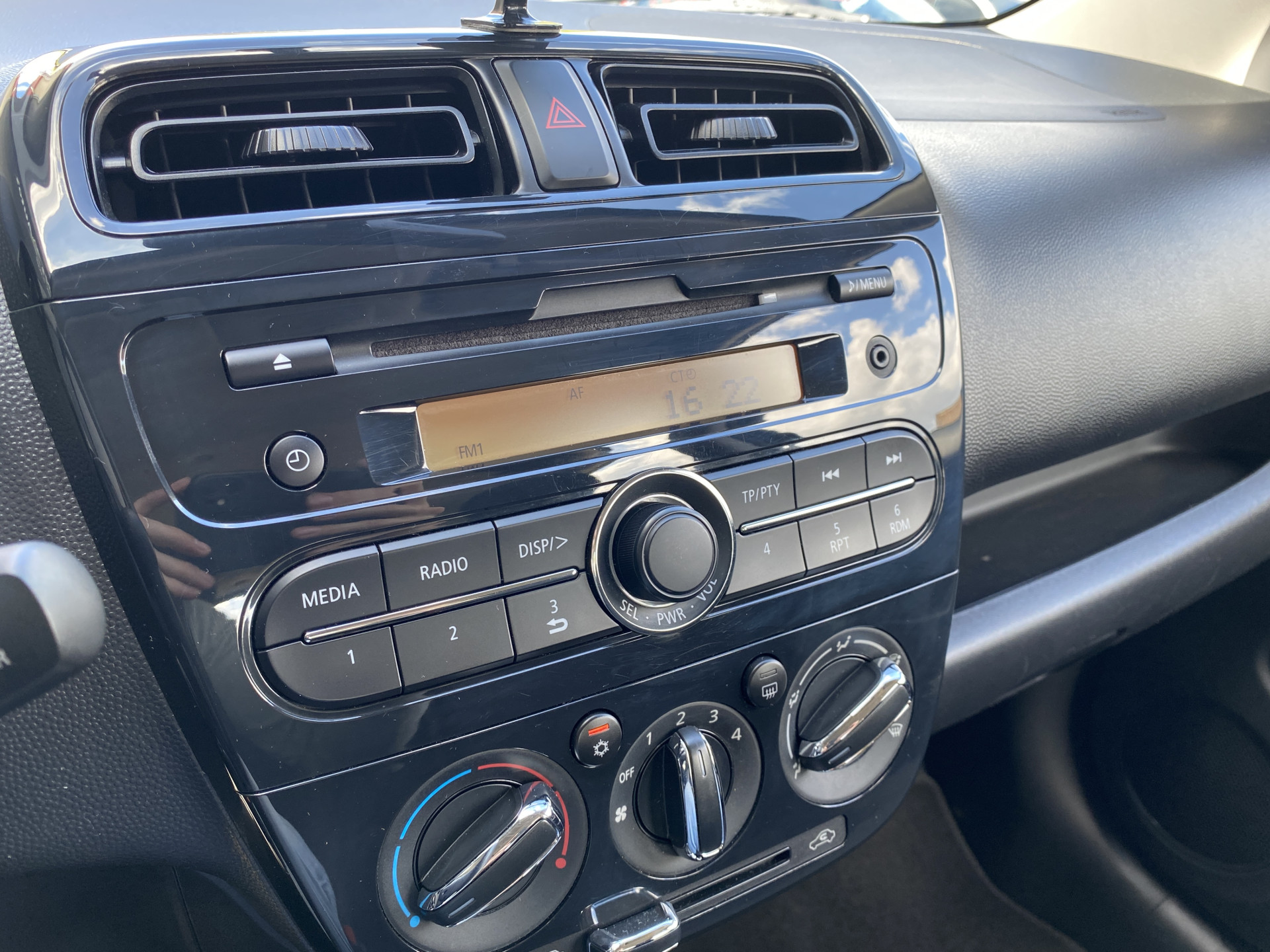 Mitsubishi Space Star 1.0 Cool+ AUT. | airco | elektrisch pakket | mistlampen | radio cd usb speler  |  NL auto