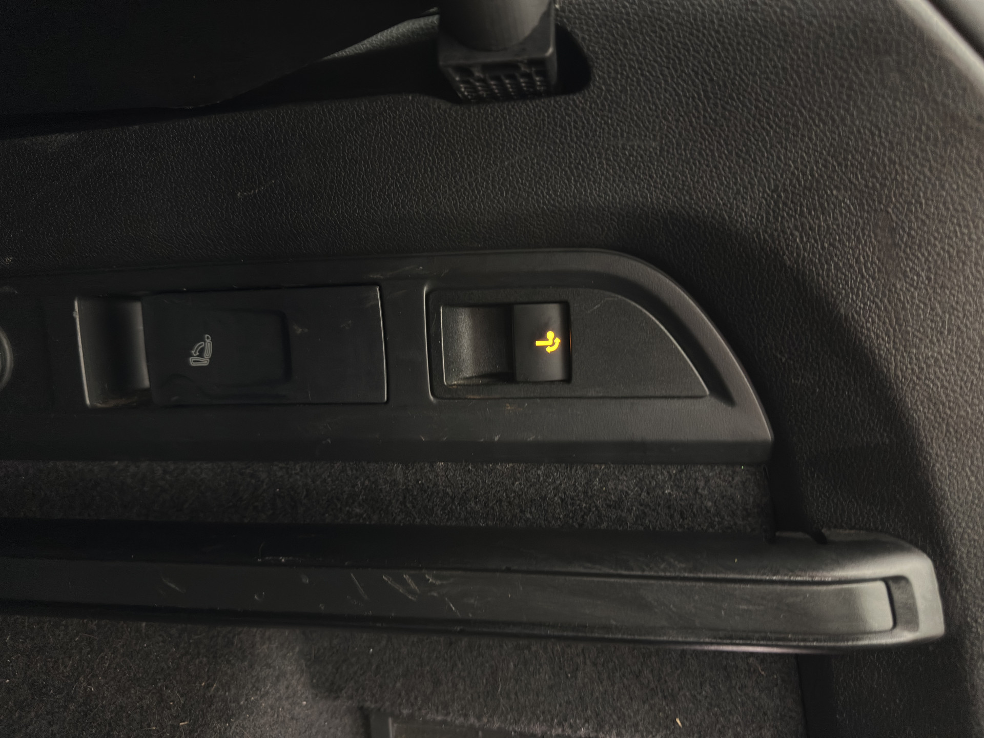 ŠKODA Kodiaq 1.5TSI Sportline (INCL-BTW) Aut. *PANO | 20" ALU | TOW BAR | LEATHER-MICROFIBRE | FULL-LED | MEMORY-PACK | SPORTSEATS | SHIFT-PADDLES | ADAPTIVE-CRUISE | DIGI-COCKPIT | NAVI-FULLMAP | CANTON-AUDIO | DAB | AMB