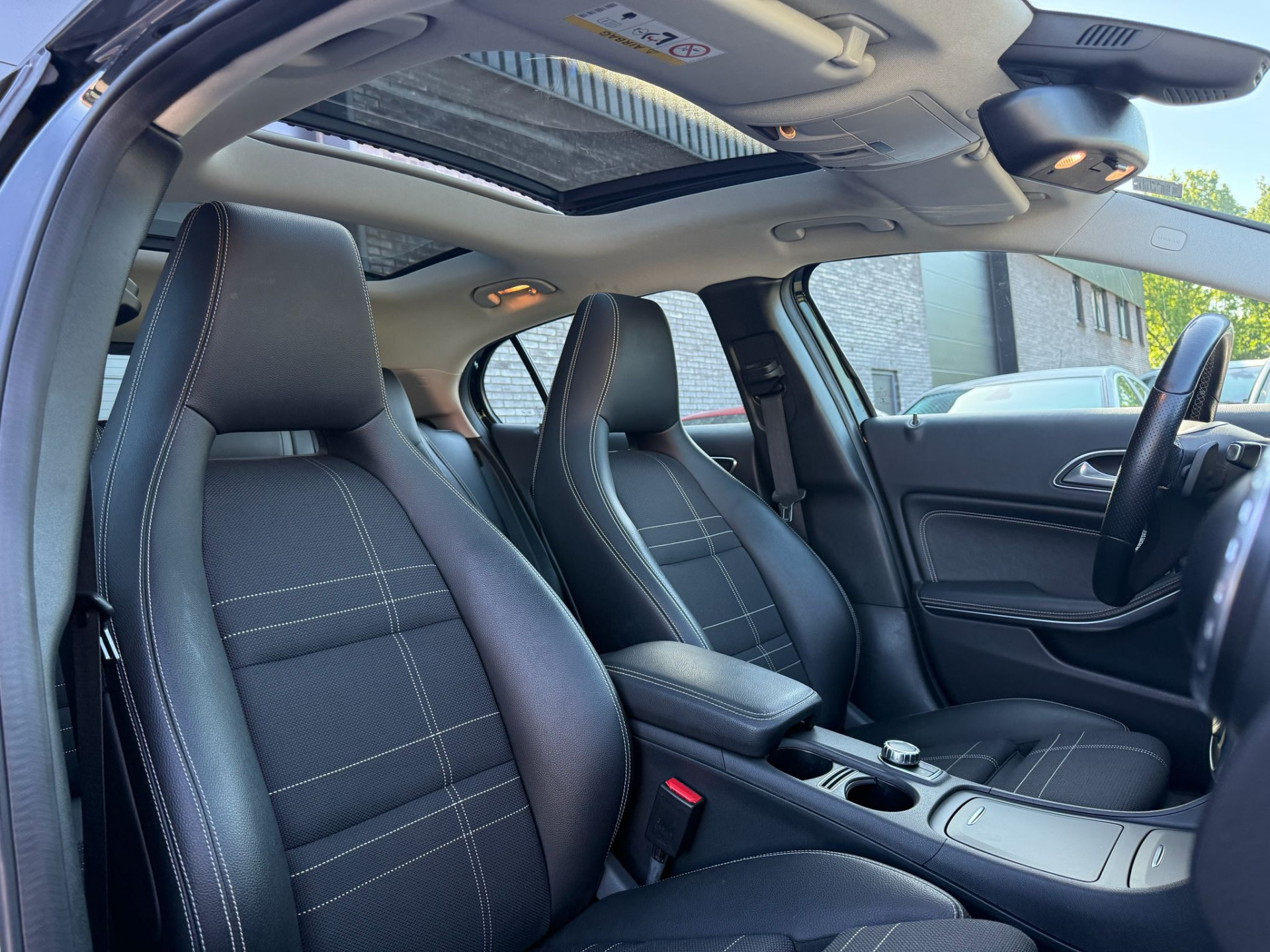 Mercedes-Benz GLA-klasse 200 Prestige | 1E EIGENAAR | 3/6/12MND GARANTIE| AUTOMAAT | PANO | LED | TREKHAAK | CRUISE | LMV |