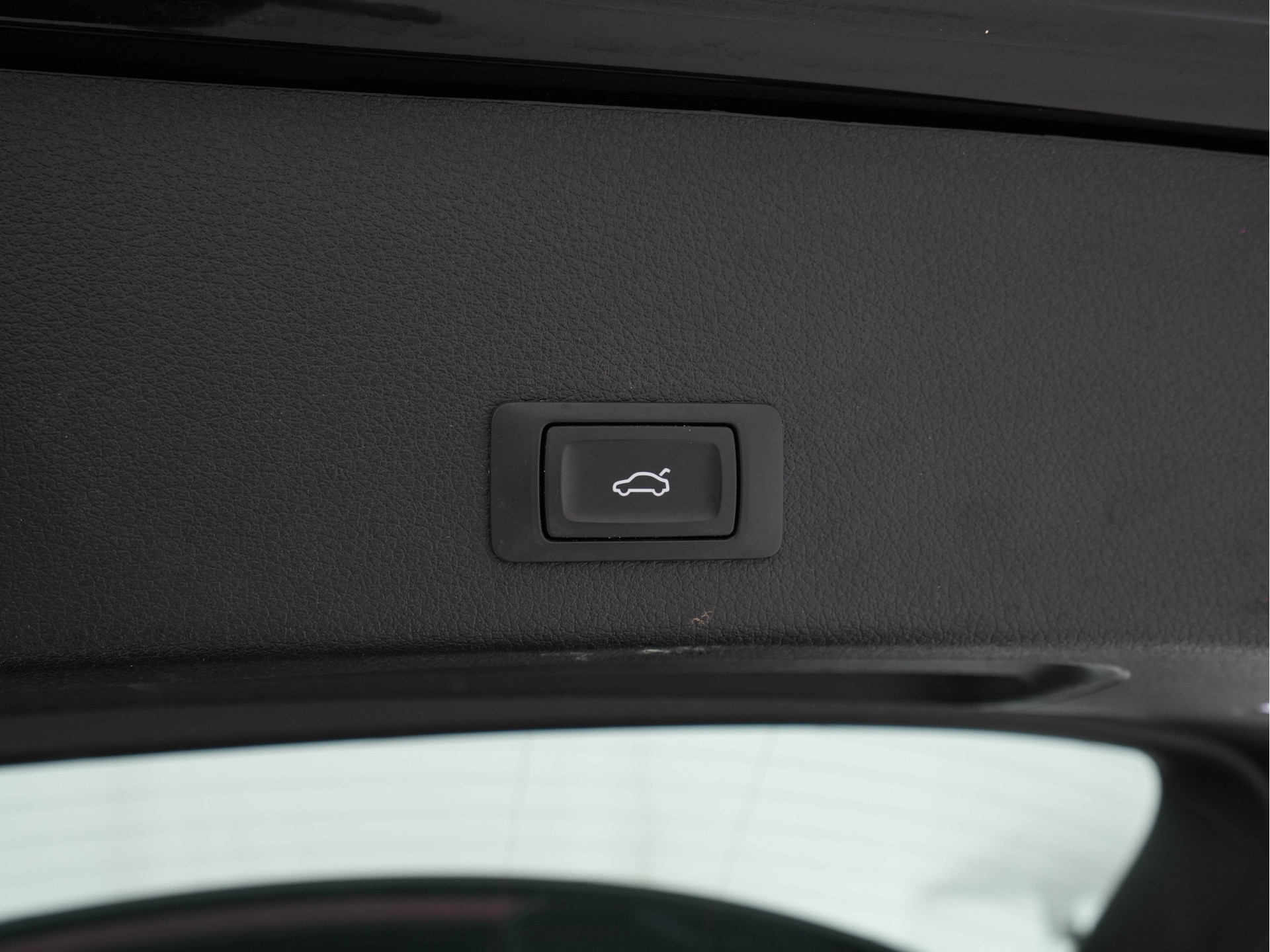 Audi e-tron 50 Quattro Launch-Edition-Plus 71 kWh [ 3-Fase ] {SOH-100%} (INCL-BTW) *PANO | LUXURY-LEATHER | ADAPTIVE-CRUISE | FULL-LED | DIGI-COCKPIT | KEYLESS | MEMORY-PACK | CAMERA | NAVI-FULLMAP | SHIFT-PADDLES | COMFORT-SEATS | 20''ALU*