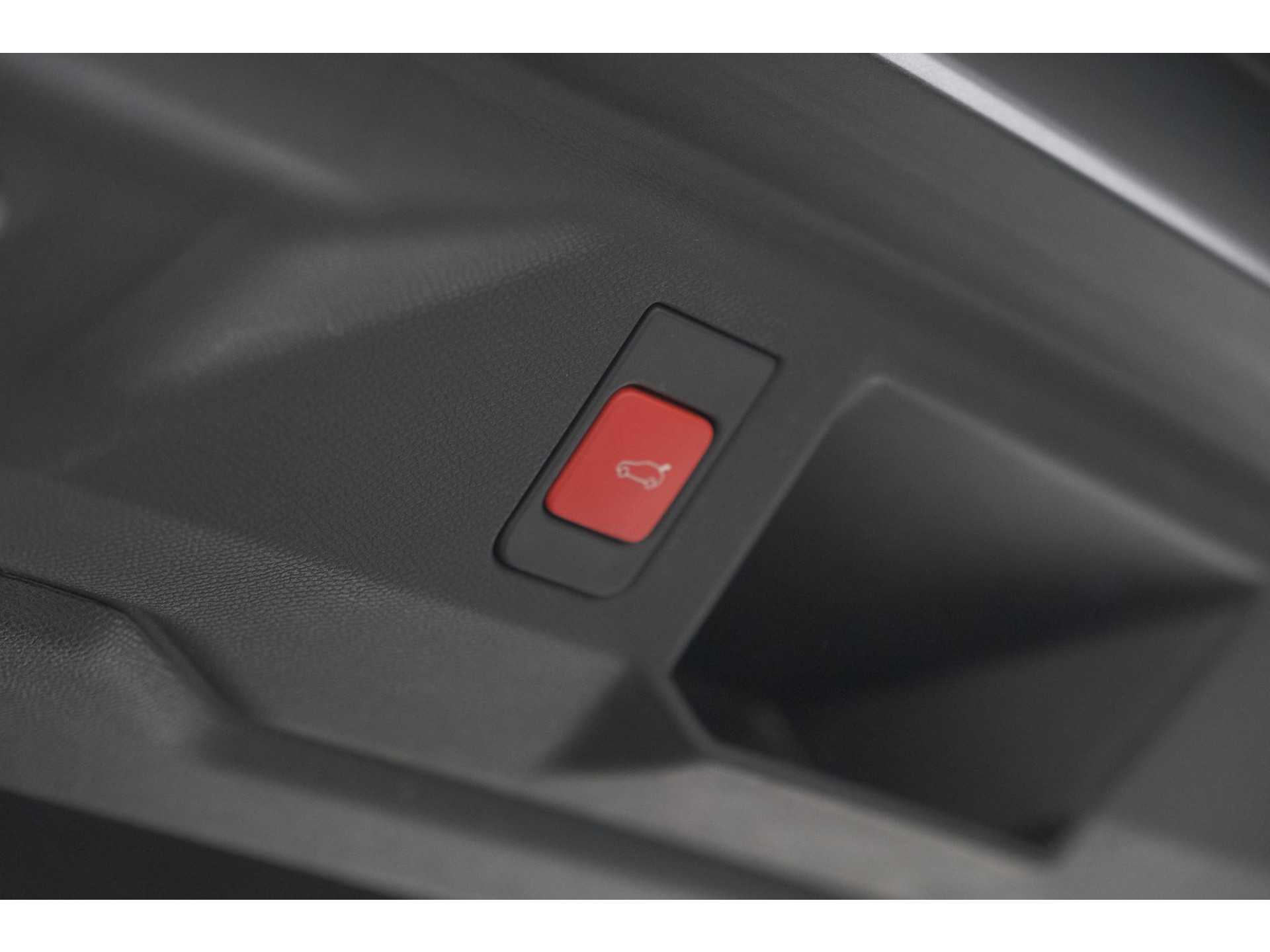 Peugeot 5008 1.2 Hybrid 136 GT | Adaptieve Cruise Control | Camera | Elektrische Kofferklep | Stoelverwarming