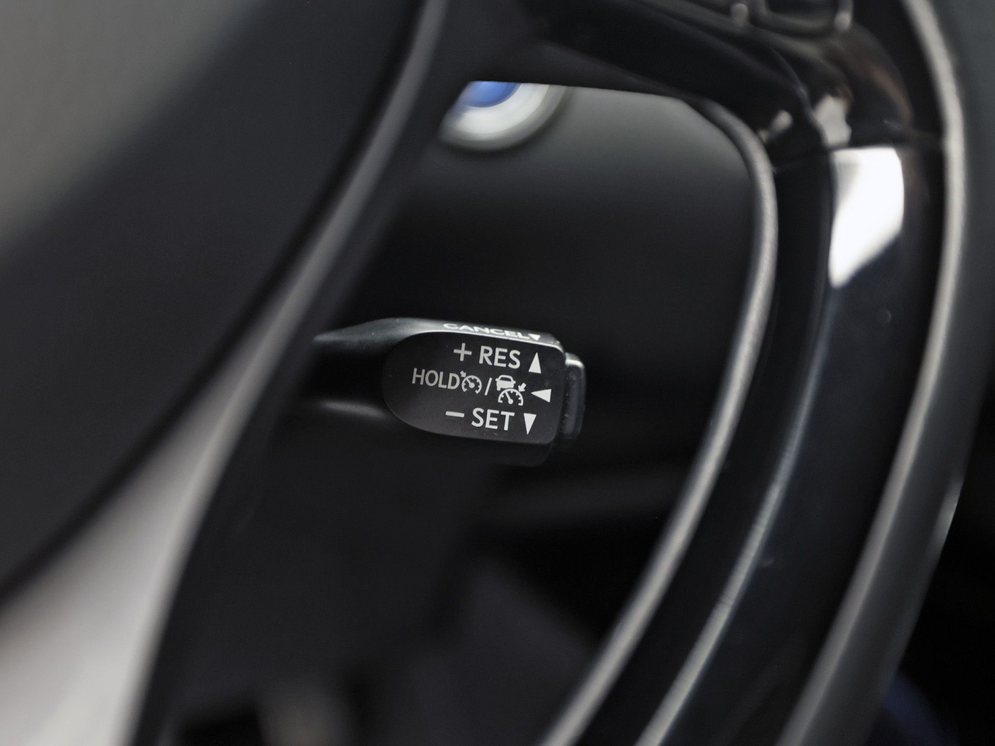 Toyota C-HR 1.8 Hybrid Sport Automaat (GROOT NAVI, CLIMATE, CAMERA, STOELVERWARMING, SPORTSTOELEN, ADAPTIVE CRUISE, GETINT GLAS, KEYLESS, NIEUWSTAAT)