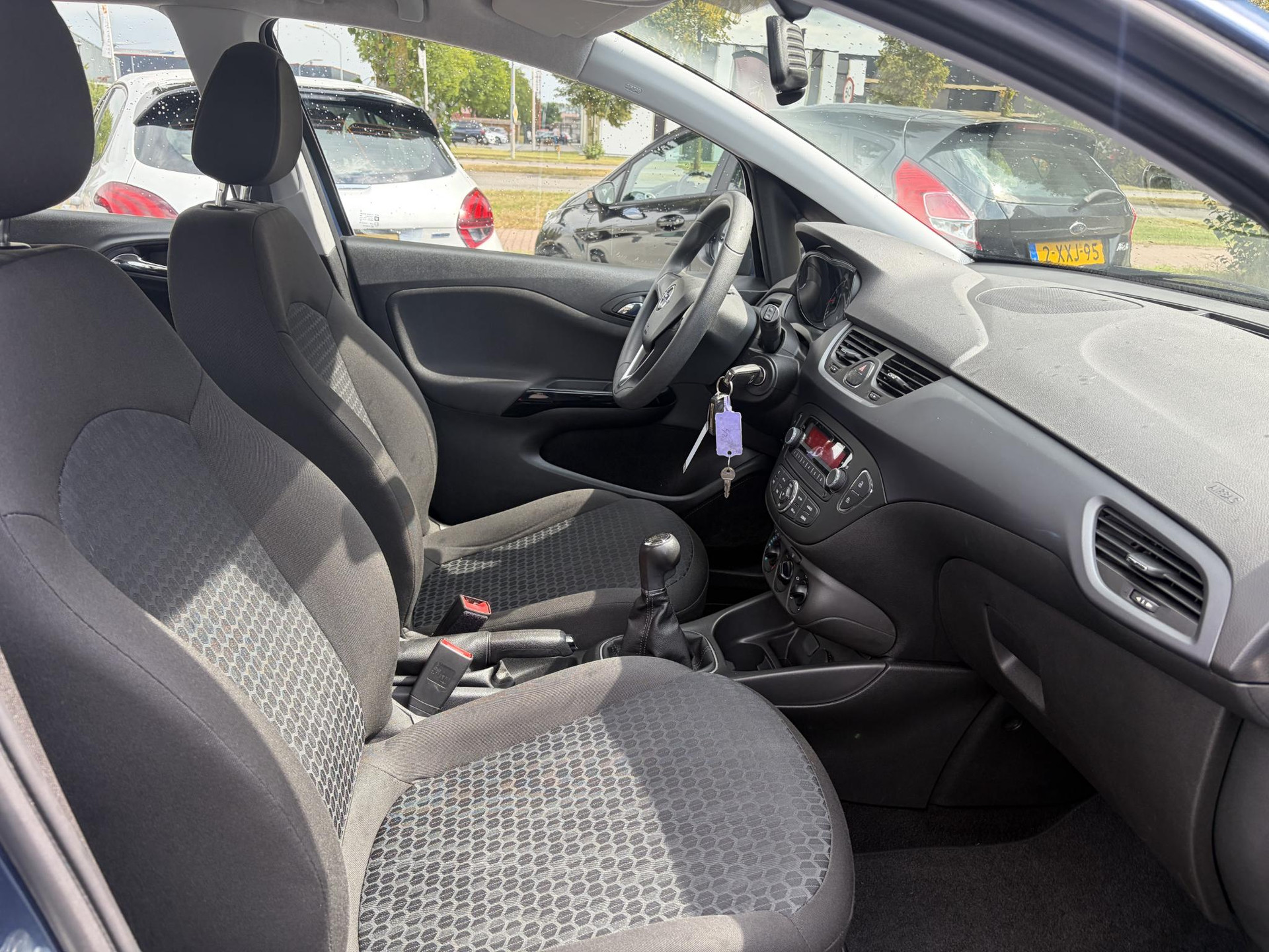 Opel Corsa 1.4 Edition ✓2e Eigenaar✓Carplay✓Trekhaak✓5 Deurs✓N.A.P✓Weinig km✓Zeer Zuinig✓N.A.P✓Apk tot 03-2027