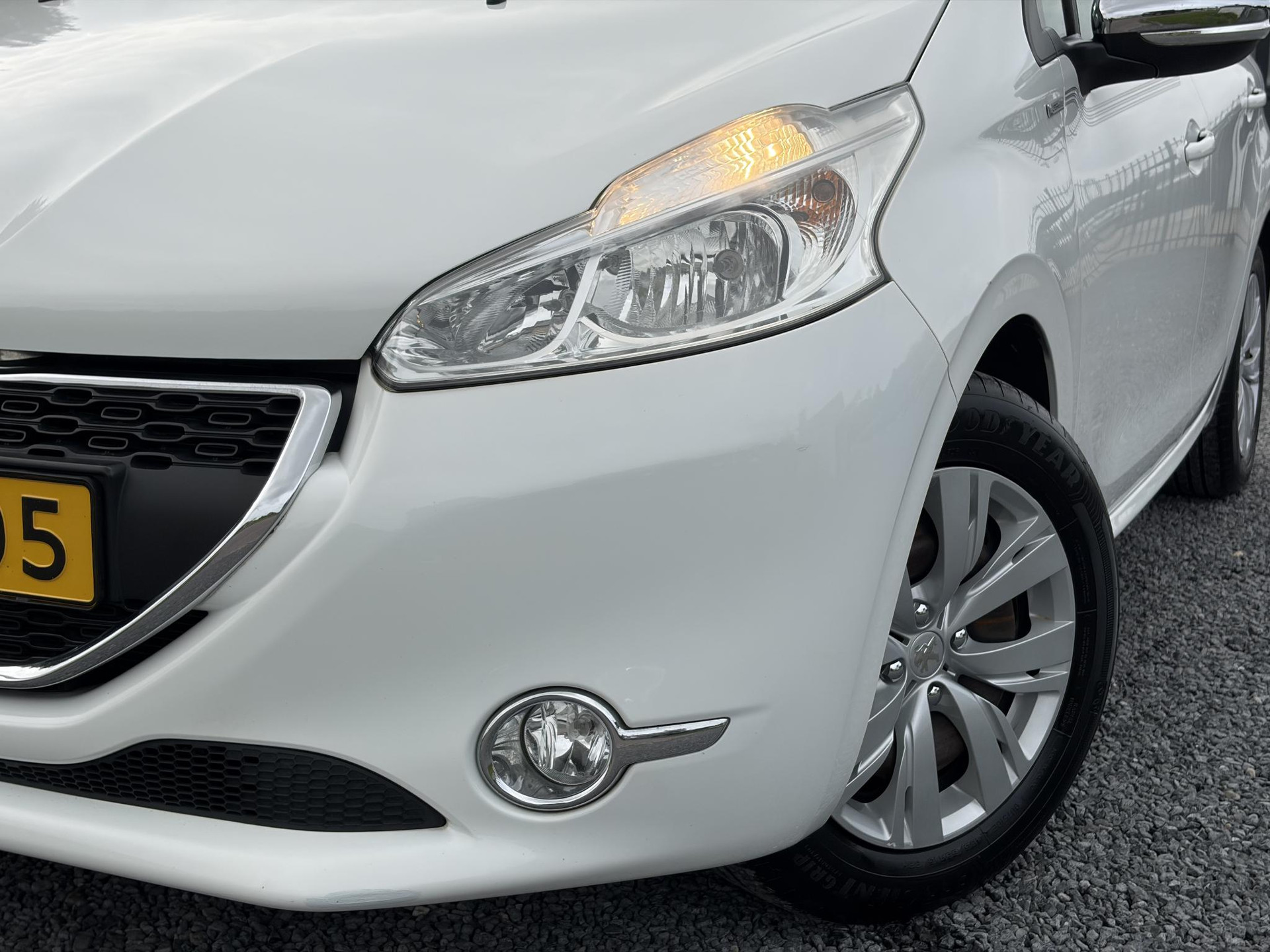 Peugeot 208 1.2 VTi Urban Soul ✓1e Eigenaar✓Trekhaak✓Navi✓Airco✓Cruise✓Pdc✓Lm velgen✓5 Deurs✓Zeer Zuinig✓N.A.P✓Apk tot 03-2027