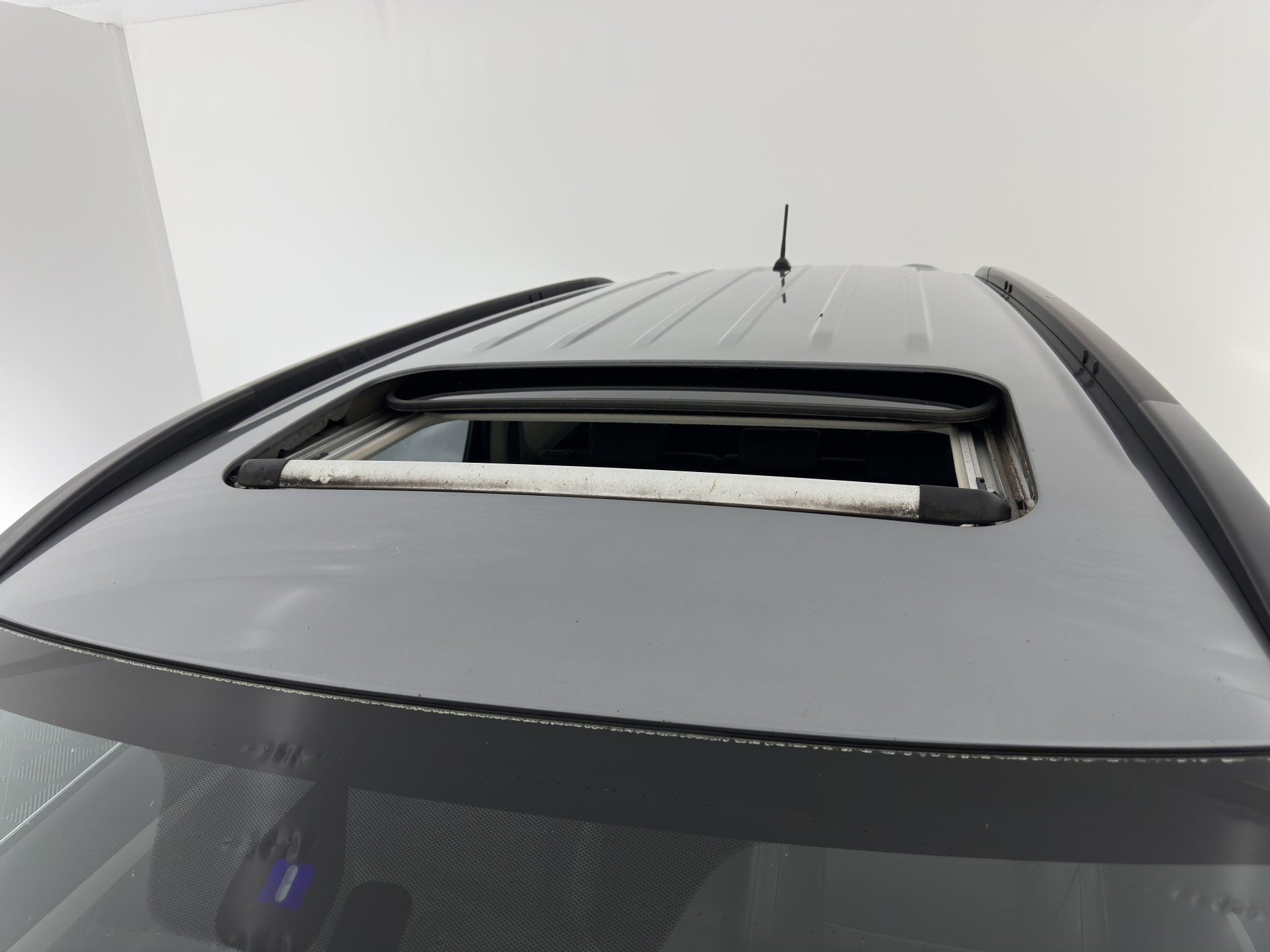 Mitsubishi Outlander 2.0 PHEV Instyle AWD  (Plug-In) (INCL-BTW) Aut *PANO | LEATHER | XENON | NAVI-FULLMAP | KEYLESS | CAMERA | HEATED-COMFORTSEATS | ECC | SHIFT-PADDLES | PDC | CRUISE | PRIVACY-GLASS | DAB | TOWBAR | ROCKFORD-AUDIO |  18"ALU*