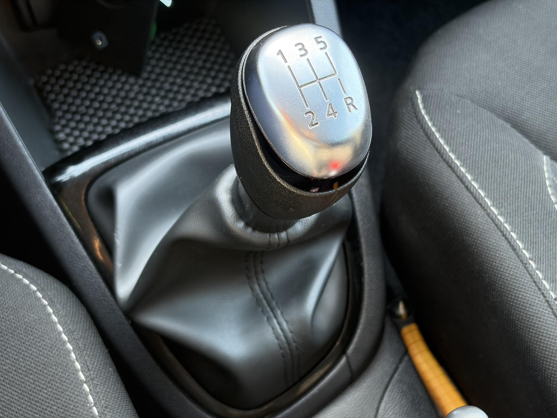 Renault Clio 0.9 TCe Limited Trekhaak,Navi,Keyless,Airco,Cruise,Pdc,Lm velgen,N.A.P,Apk tot 11-2026