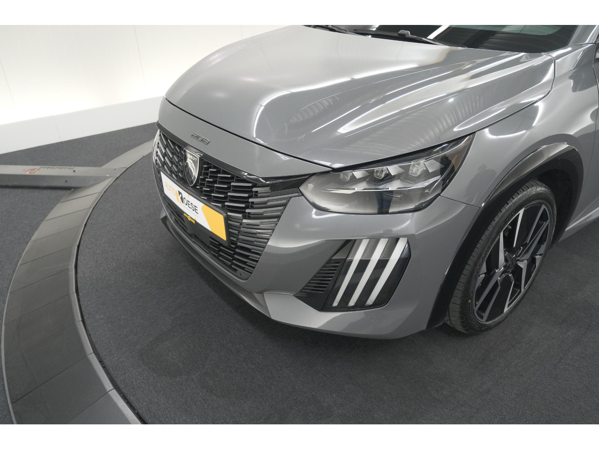 Peugeot 208 1.2 Hybrid 145 e-DCS6 GT | Alcantara Pakket | Camera | Apple Carplay | Stoelverwarming