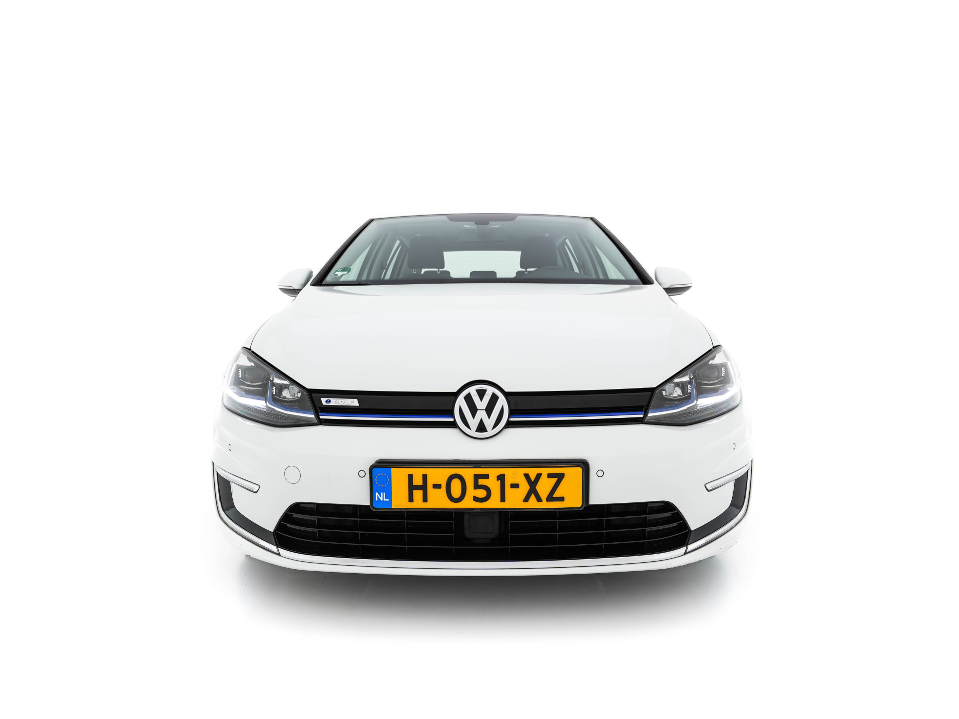 Volkswagen e-Golf (SOH-86%) Aut. *HEAT-PUMP | LEATHER | FULL-LED | NAVI-FULLMAP | CAMERA | HEATED-SPORTSEATS | ECC | CCS-FASTLOADER | PDC | CARPLAY | CRUISE | 16''ALU*
