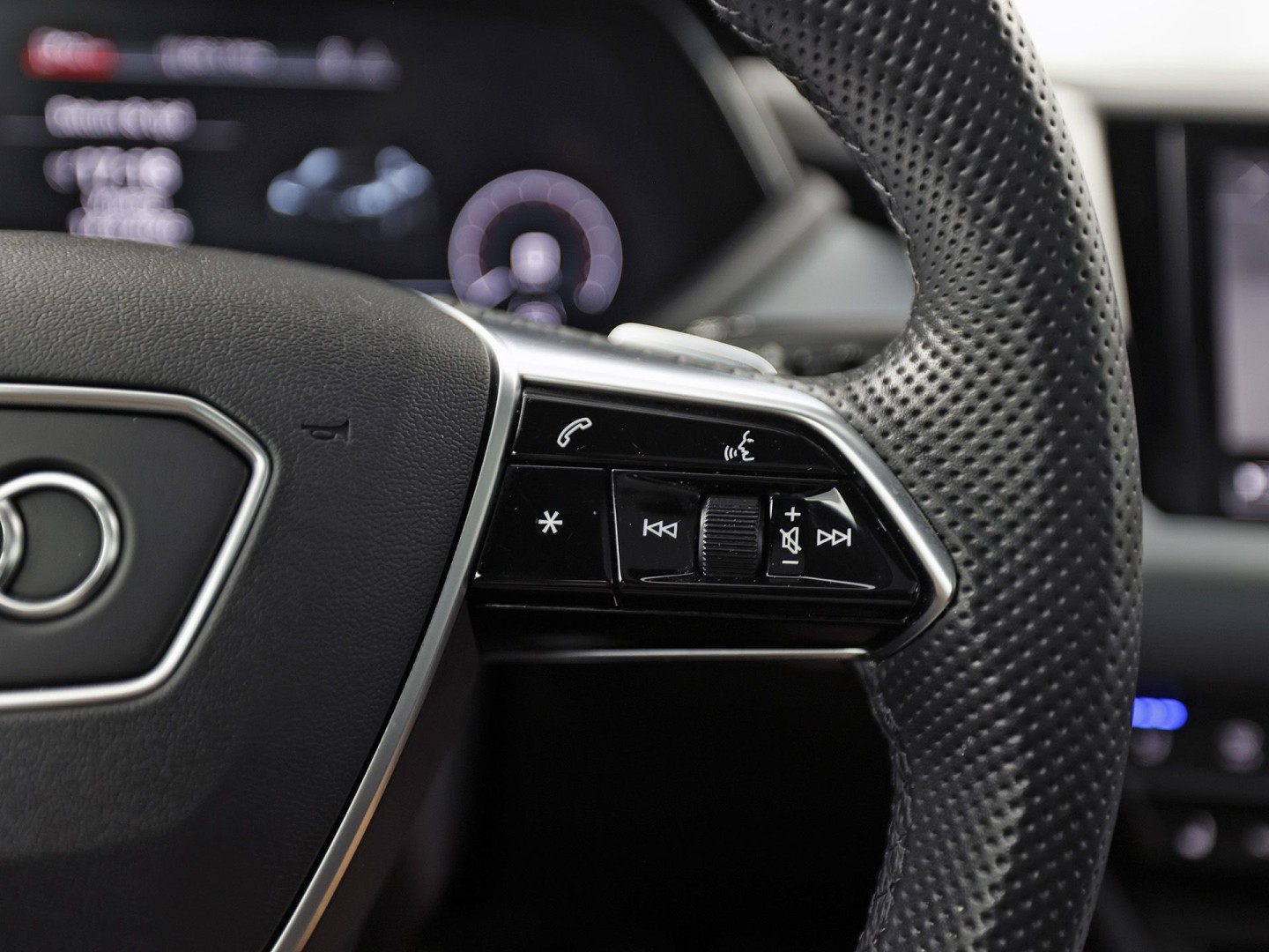 Audi e-tron GT GT 93 kWh Automaat 476Pk (PANORAMADAK, SOH 92,8%, APPLE CARPLAY, 360 CAMERA, MATRIX LED, BANG&OLUFSEN, ELEKTRISCHE STOELEN, STOELVERWARMING/KOELING, NIEUWSTAAT)
