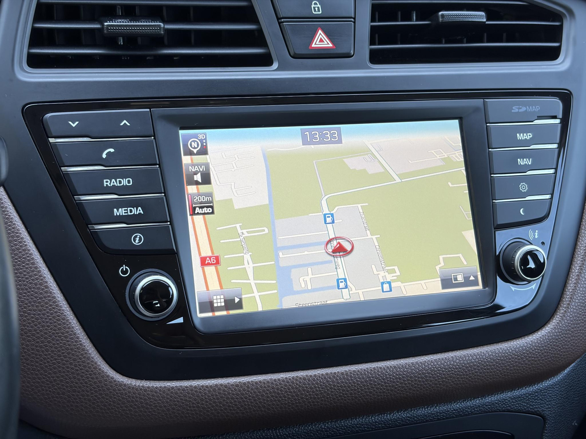 Hyundai i20 1.0 T-GDI Comfort 2e Eigenaar l Trekhaak l Navi l Camera l Carplay l Clima l Cruise l Rijstrooksensor l Pdc l N.A.P l Apk tot 05-2027