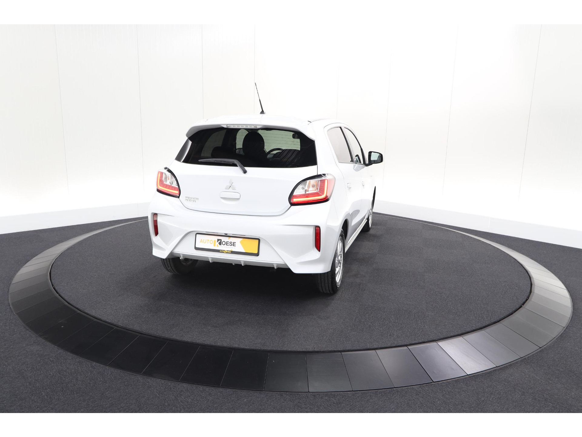 Mitsubishi Space Star 1.2 Intense | AUTOMAAT! | Apple Carplay | Allseason Banden | Climate Control