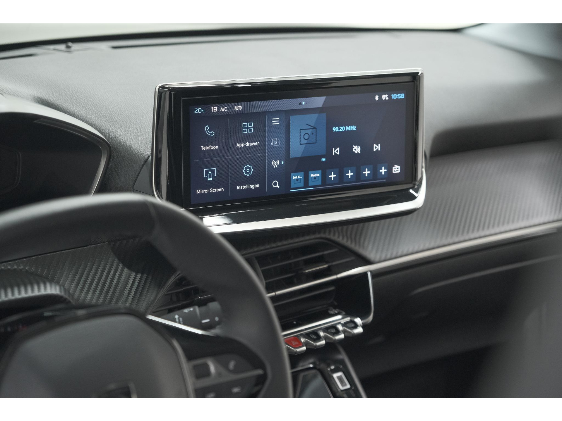 Peugeot 208 PureTech 100 Allure | Parkeersensoren | Navigatie | Apple Carplay